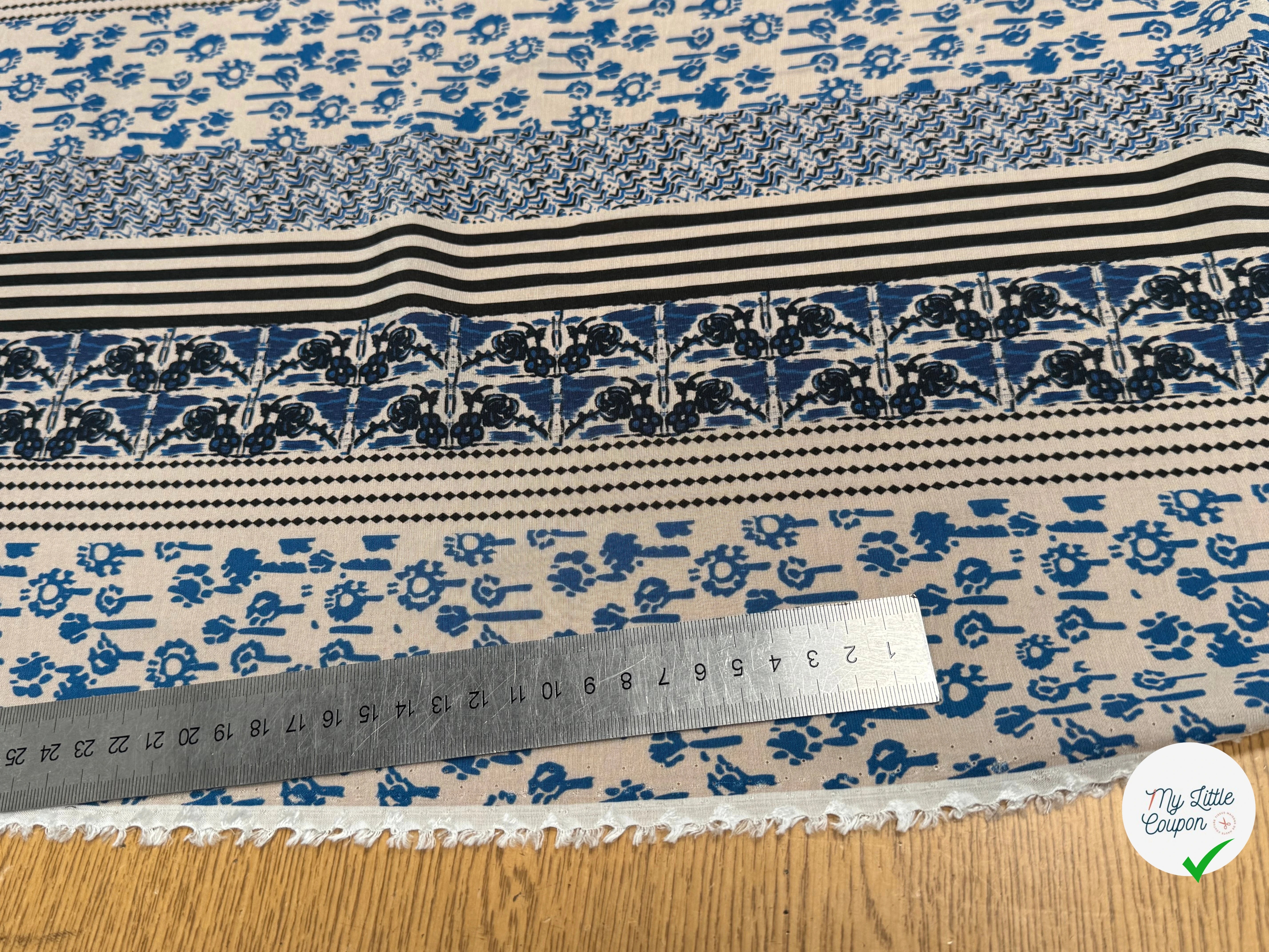 TISSU CRÊPE DE VISCOSE ÉCRU IMPRIMÉ POIS ET RAYURES BLEU TANGO QUEDUBLEU - My Little Coupon