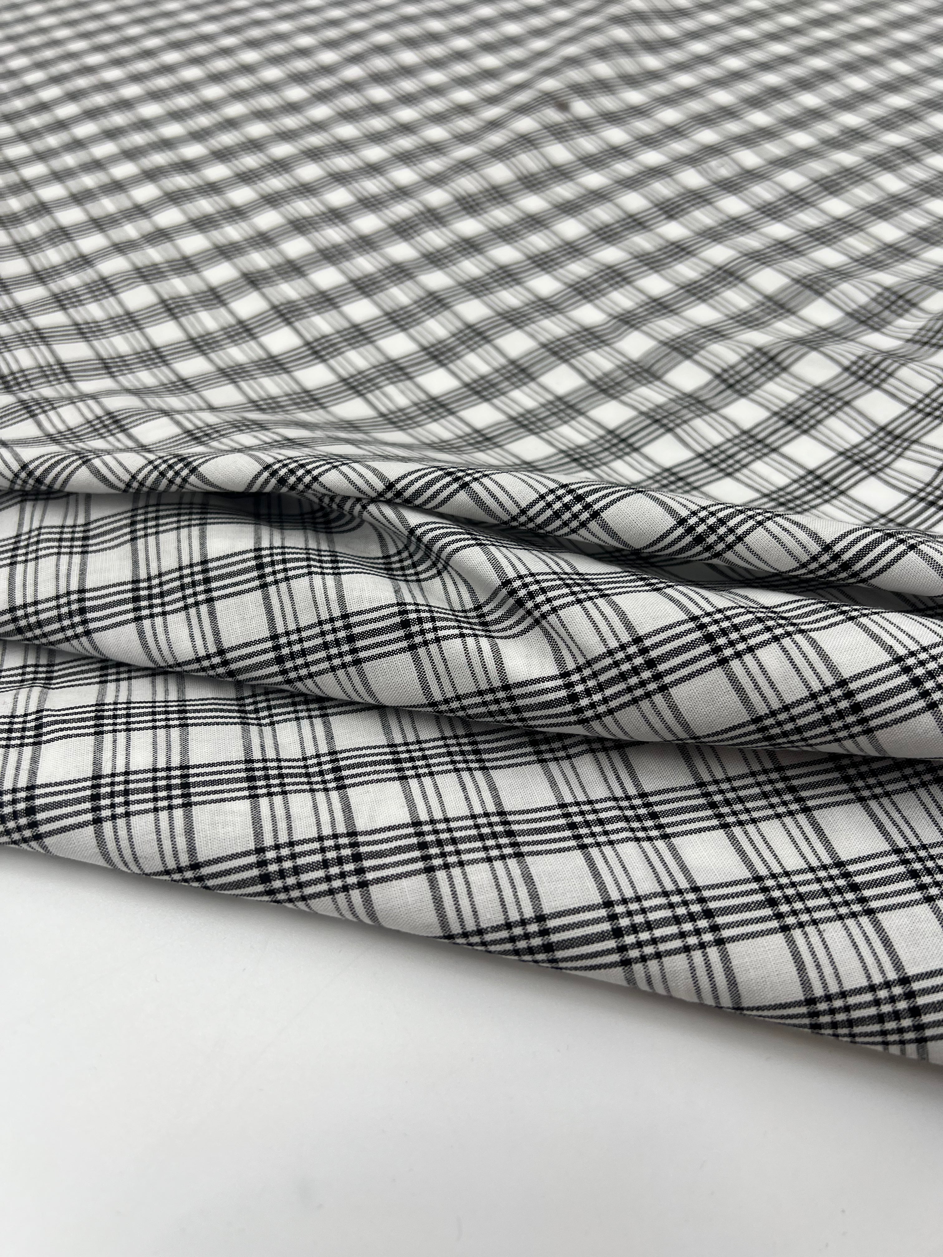 TISSU DE COTON CARREAUX NOIR ET BLANC MSO