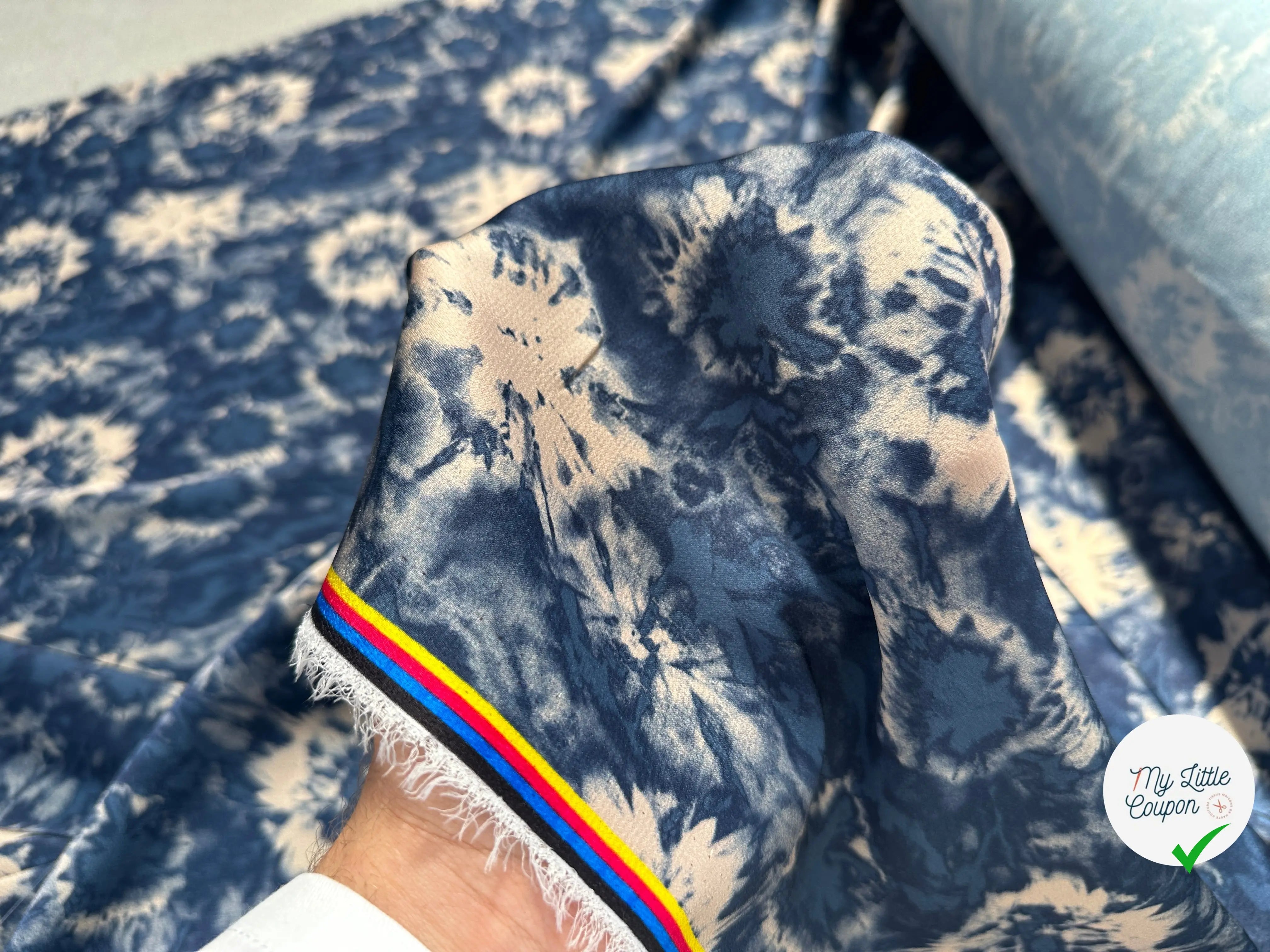 TISSU FLUIDE AQUA TRIP PEAU D'ANGE MLC INTERN
