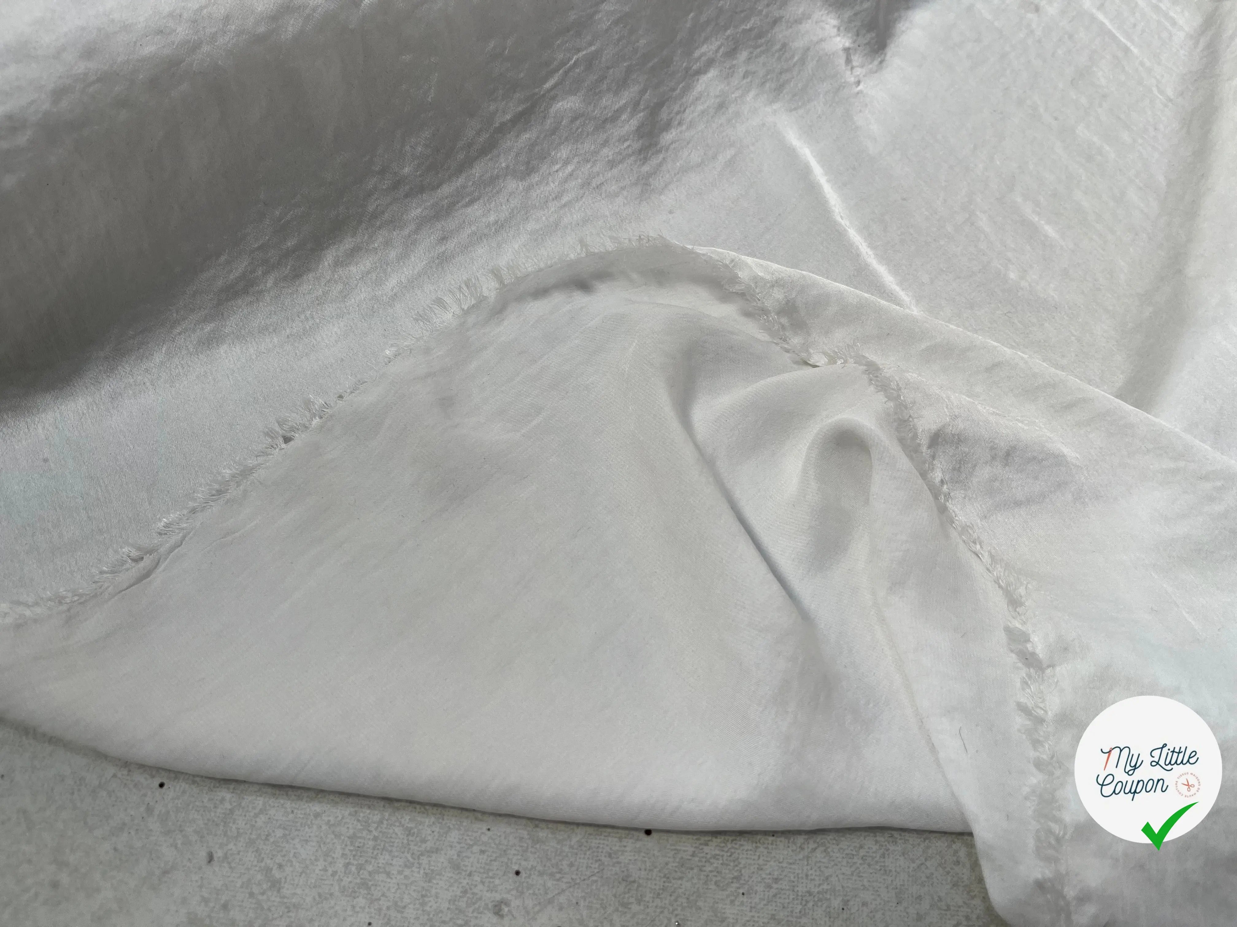 TISSU FLUIDE CRINKEL TOUCHÉ DOUX BLANC - My Little Coupon