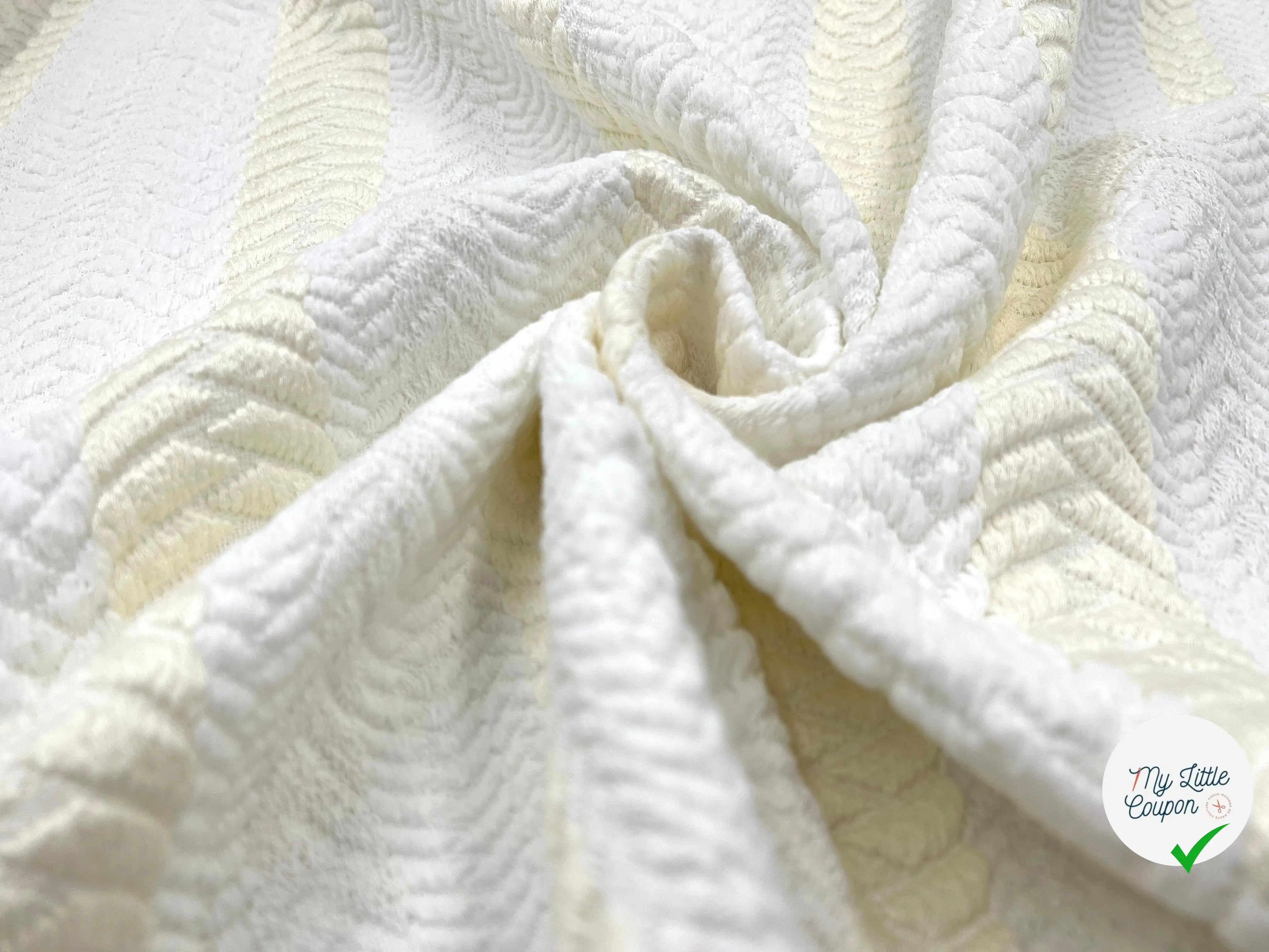 TISSU JACQUARD CHEVRONS BLANC - My Little Coupon - tissu - coudre