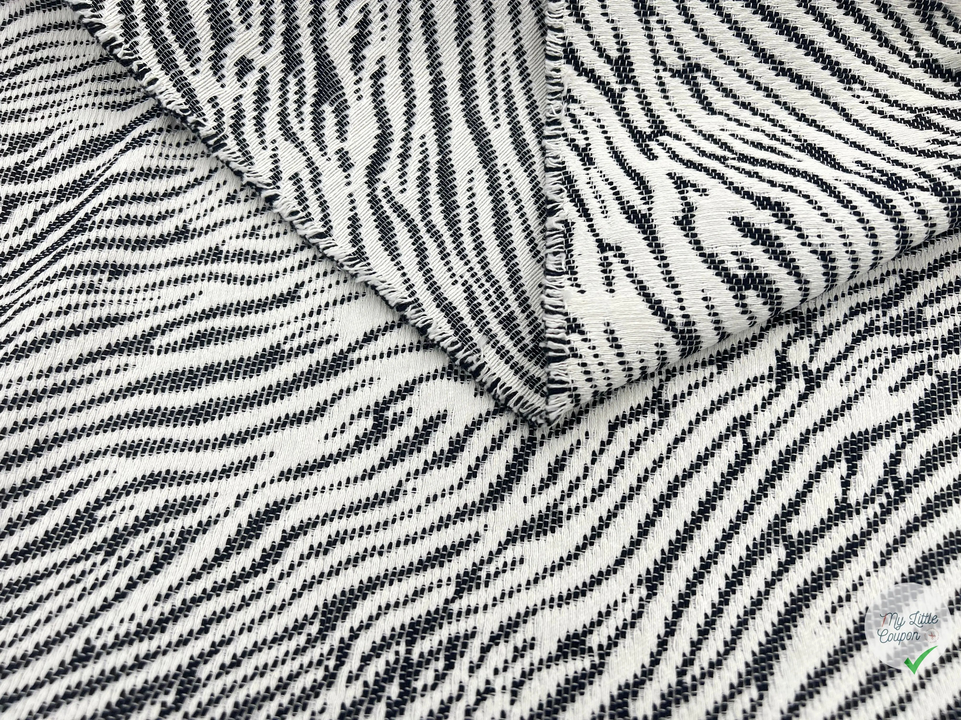 TISSU JACQUARD MOTIF ZÈBRE BLANC ET NOIR - coupon de 3 mètres - My Little Coupon - tissu - coudre