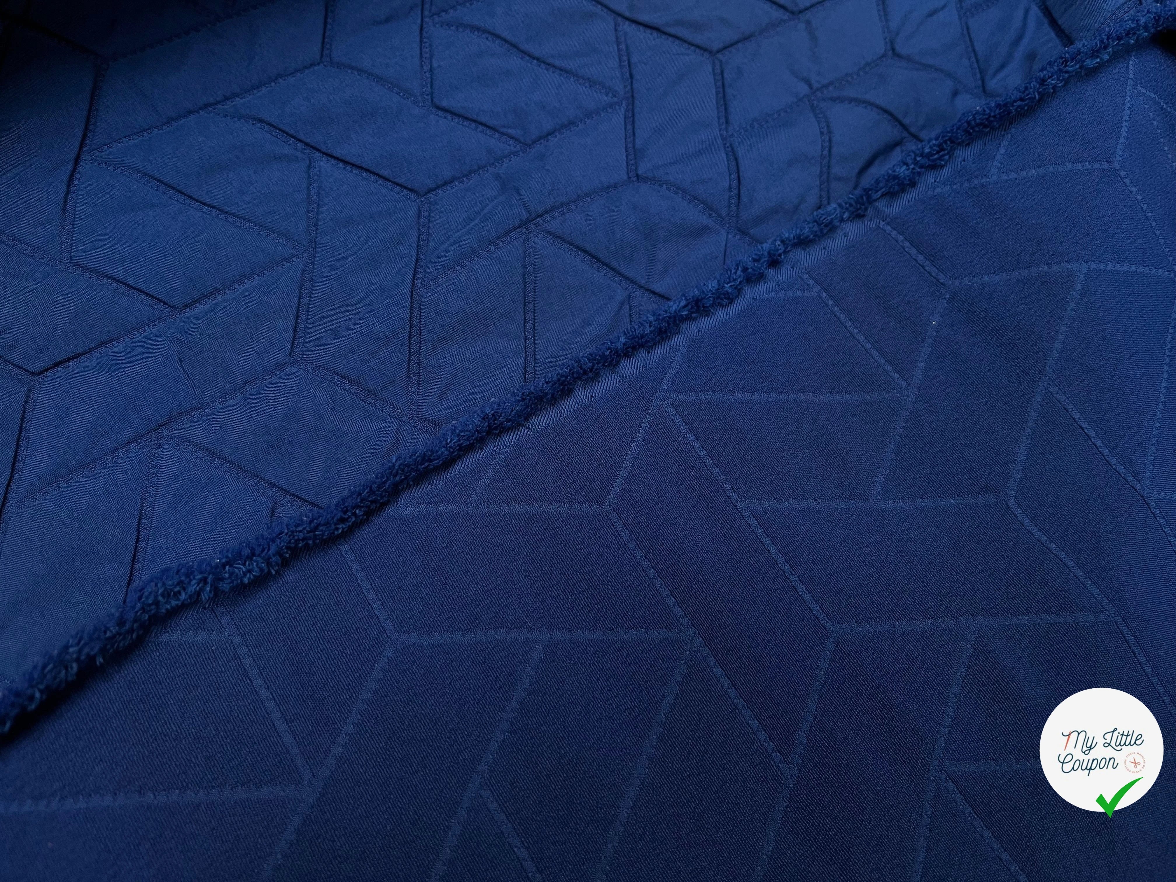 TISSU MATELASSÉ BLEU MOTIF RECTANGLE ENVERS DOUX - My Little Coupon