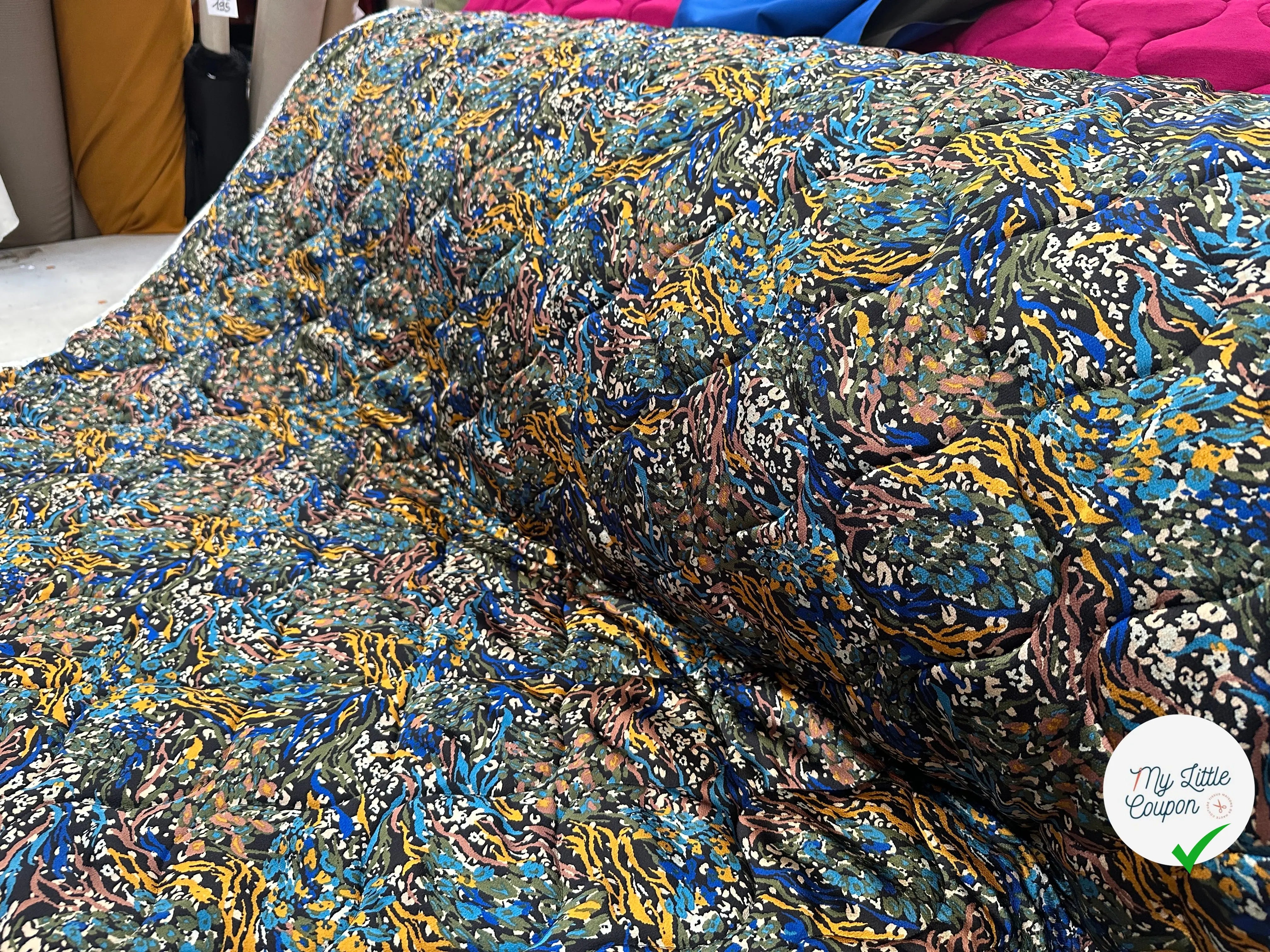 TISSU MATELASSÉ BUBBLE DESSUS DOUBLURE NOIR DESSOUS MATELASSAGE FRANÇAIS MLC INTERN