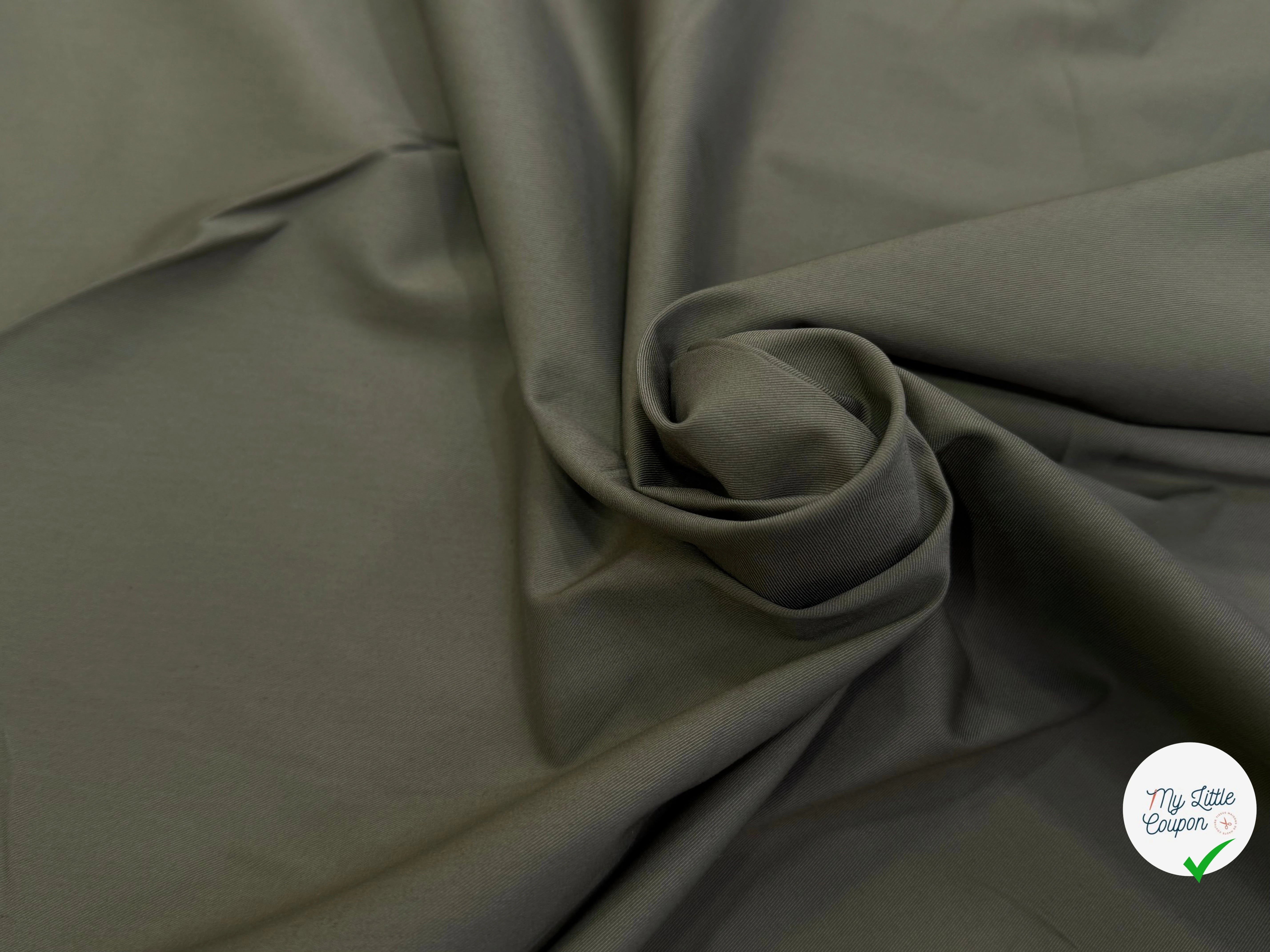 TISSU POLYCOTON LÉGÈREMENT STRIÉ STRETCH KAKI BELLE TENUE - My Little Coupon