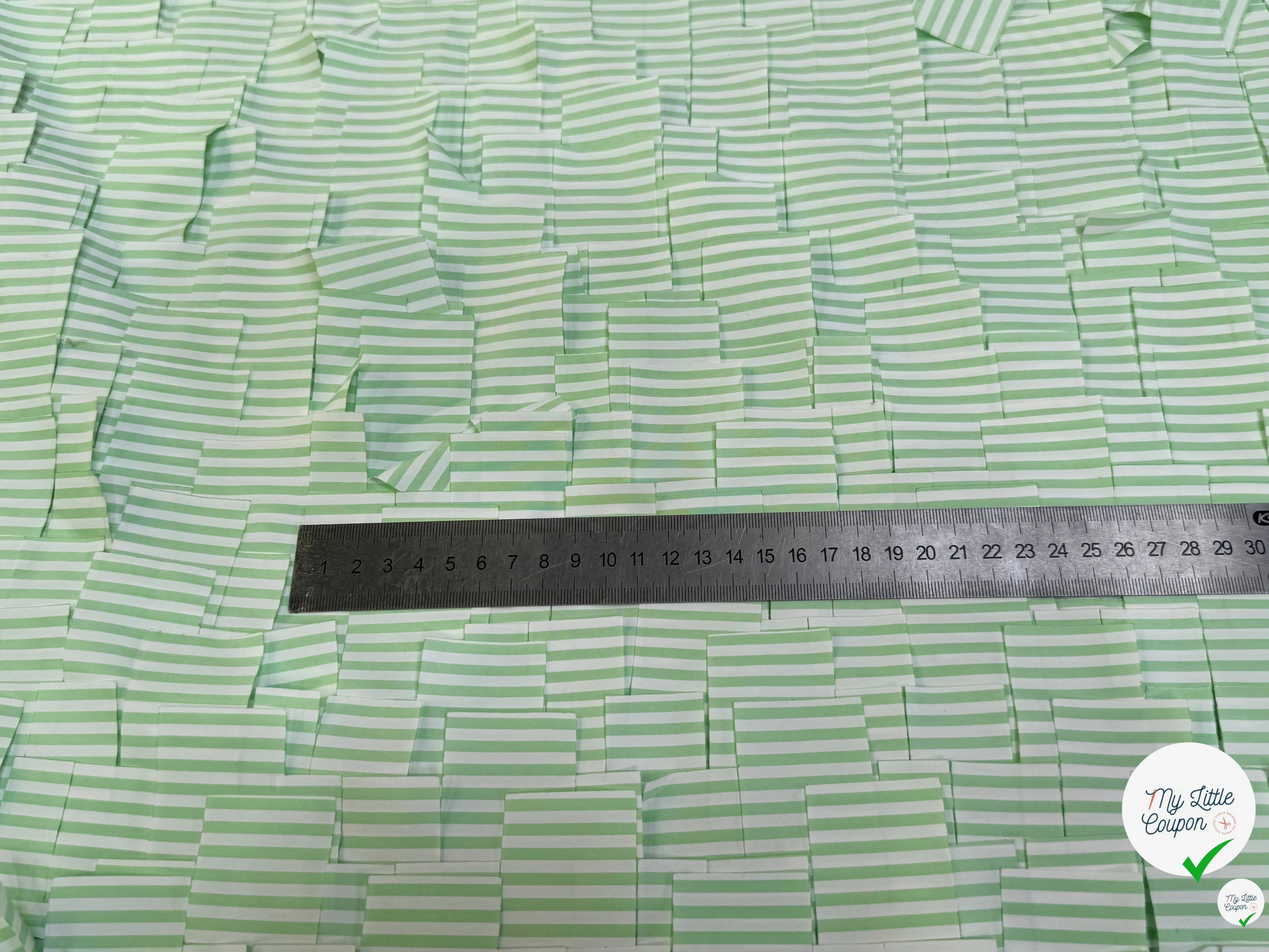 TISSU RAYURES FILS COUPÉS VERT VENITIAN TRÈS TRAVAILLÉ - My Little Coupon