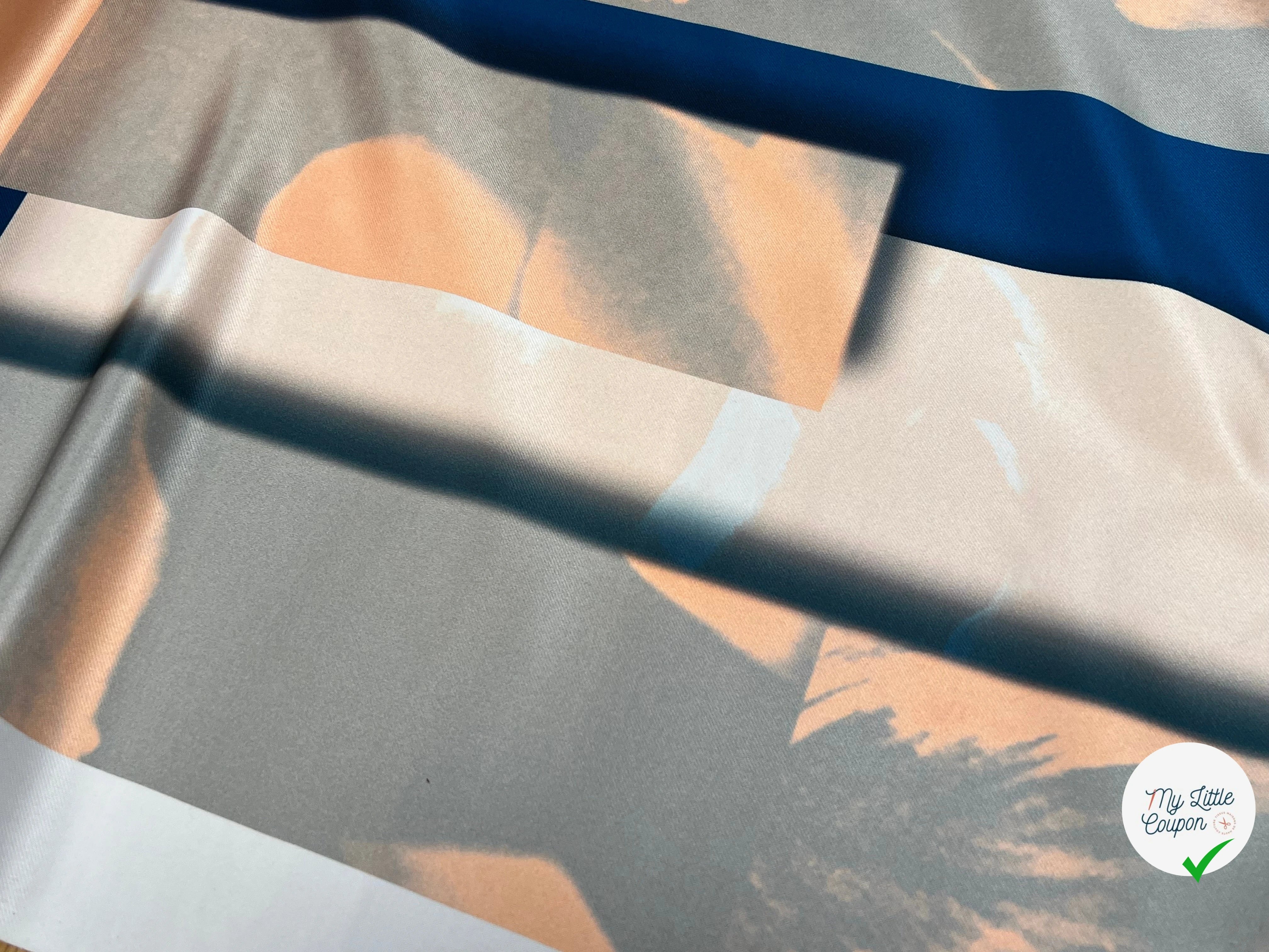 TISSU SATINÉ POLYESTER MOTIF AMBIANCE BLEU ROSE - My Little Coupon