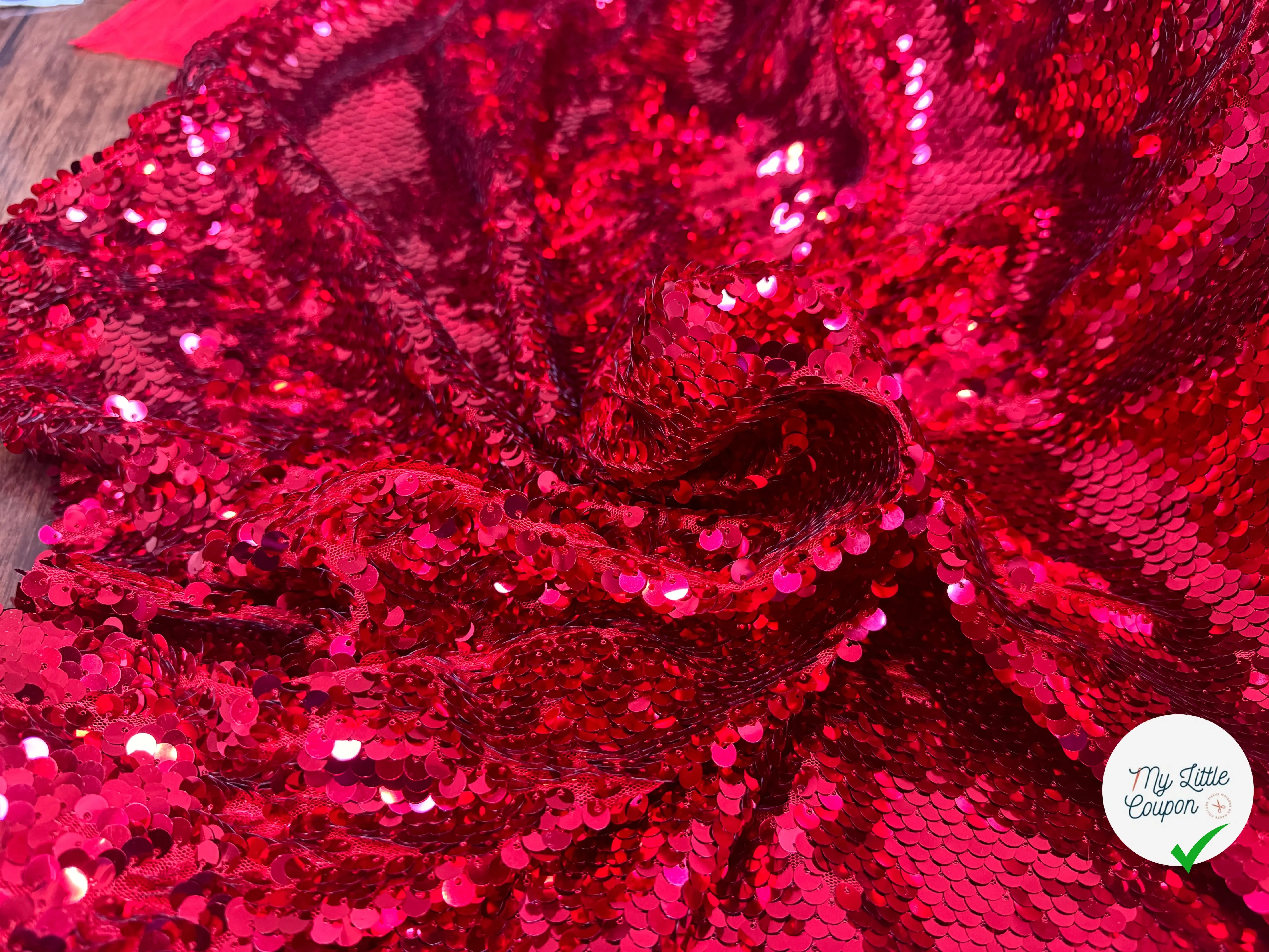 TISSU SEQUIN PAILLETTES SUR TULLE ROUGE RUBIS - My Little Coupon