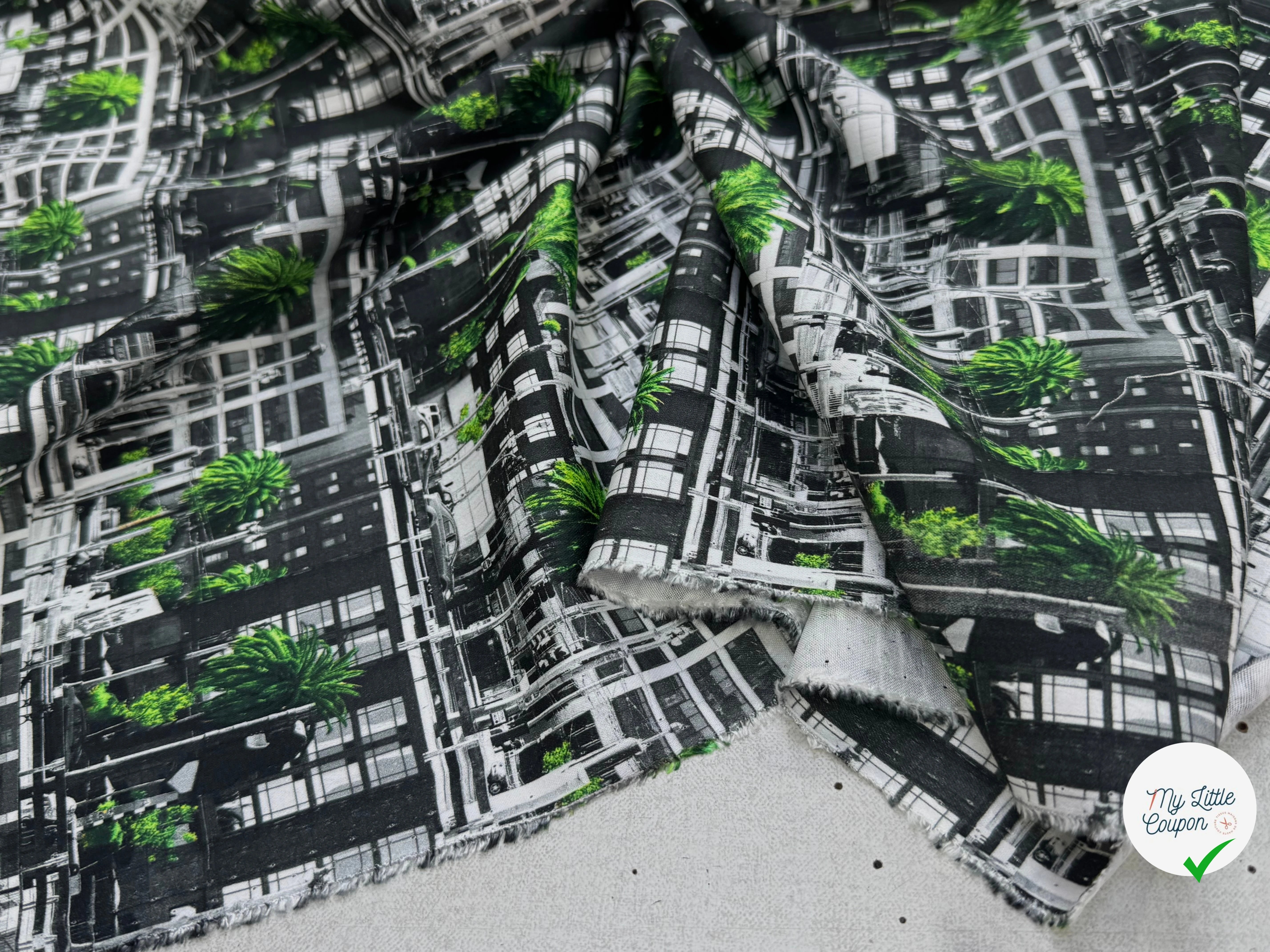 TOILE DE COTON NOBILEST STRETCH IMPRIMÉ GRAPHIQUE PALMIER VERT - My Little Coupon