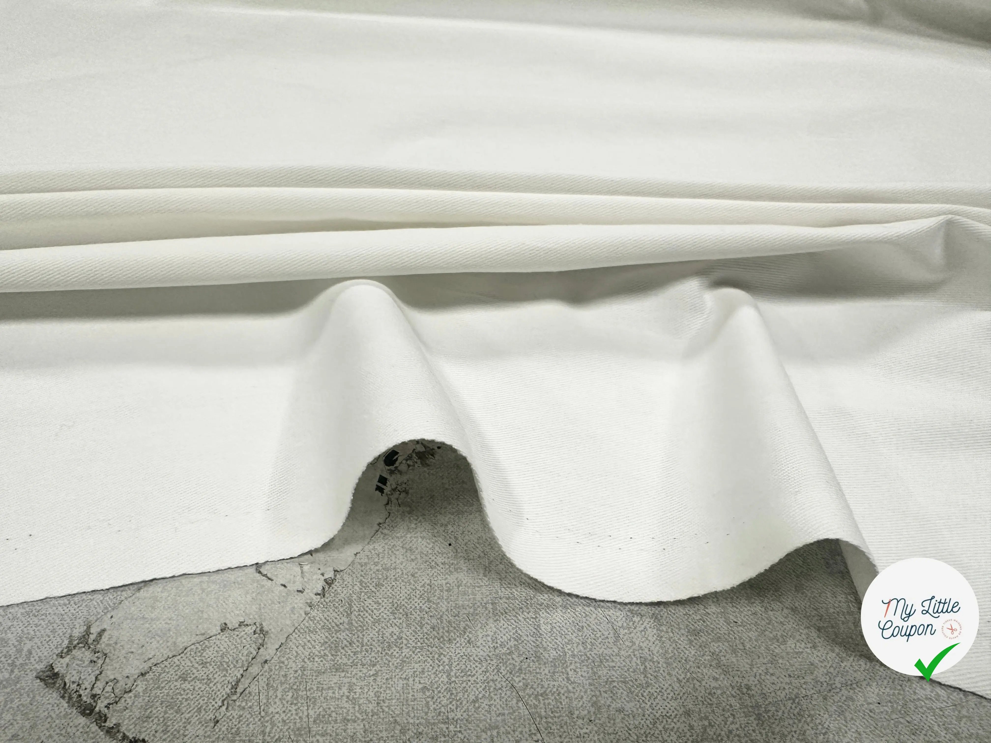 TOILE POLYVISCOSE STRETCH BLANC CASSÉ MLC INTERN