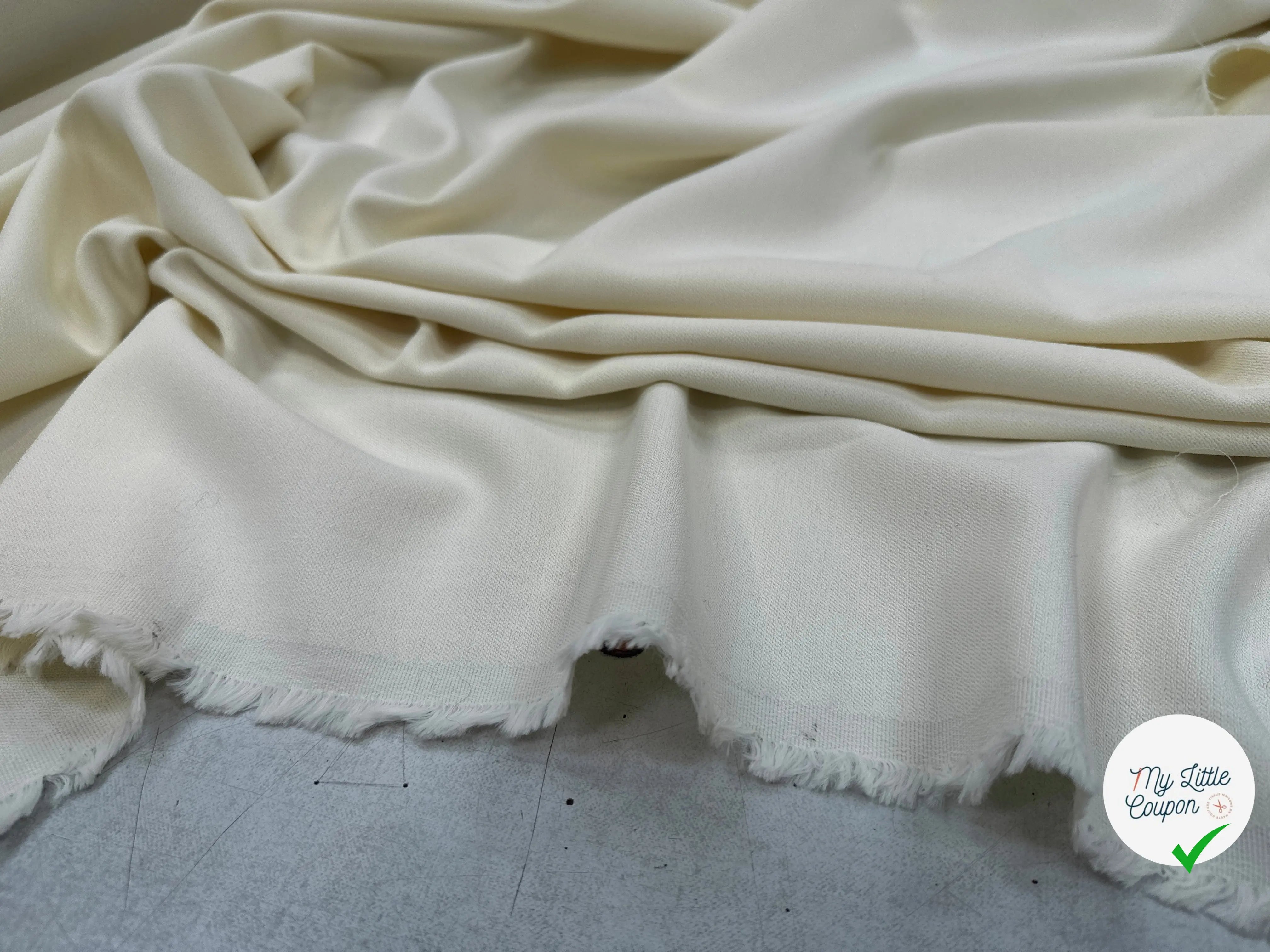 TOILE SOUPLE VISCOSE LAINE VIERGE BLANC  ITALIE LEGERES RAYURES MSO