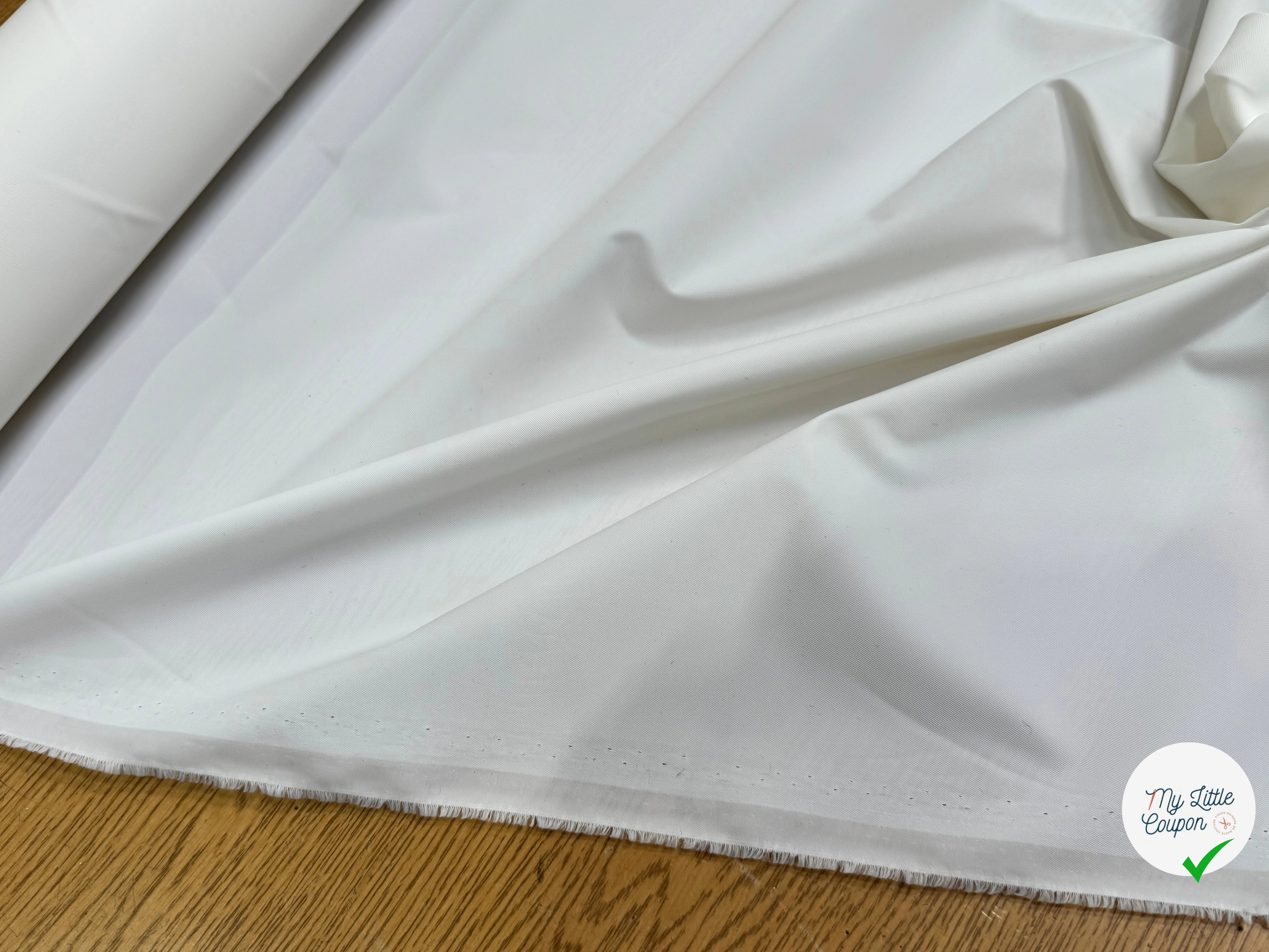 TOILE TAFFETAS WATERPROOF BLANC CASSÉ 100% POLYAMIDE - My Little Coupon