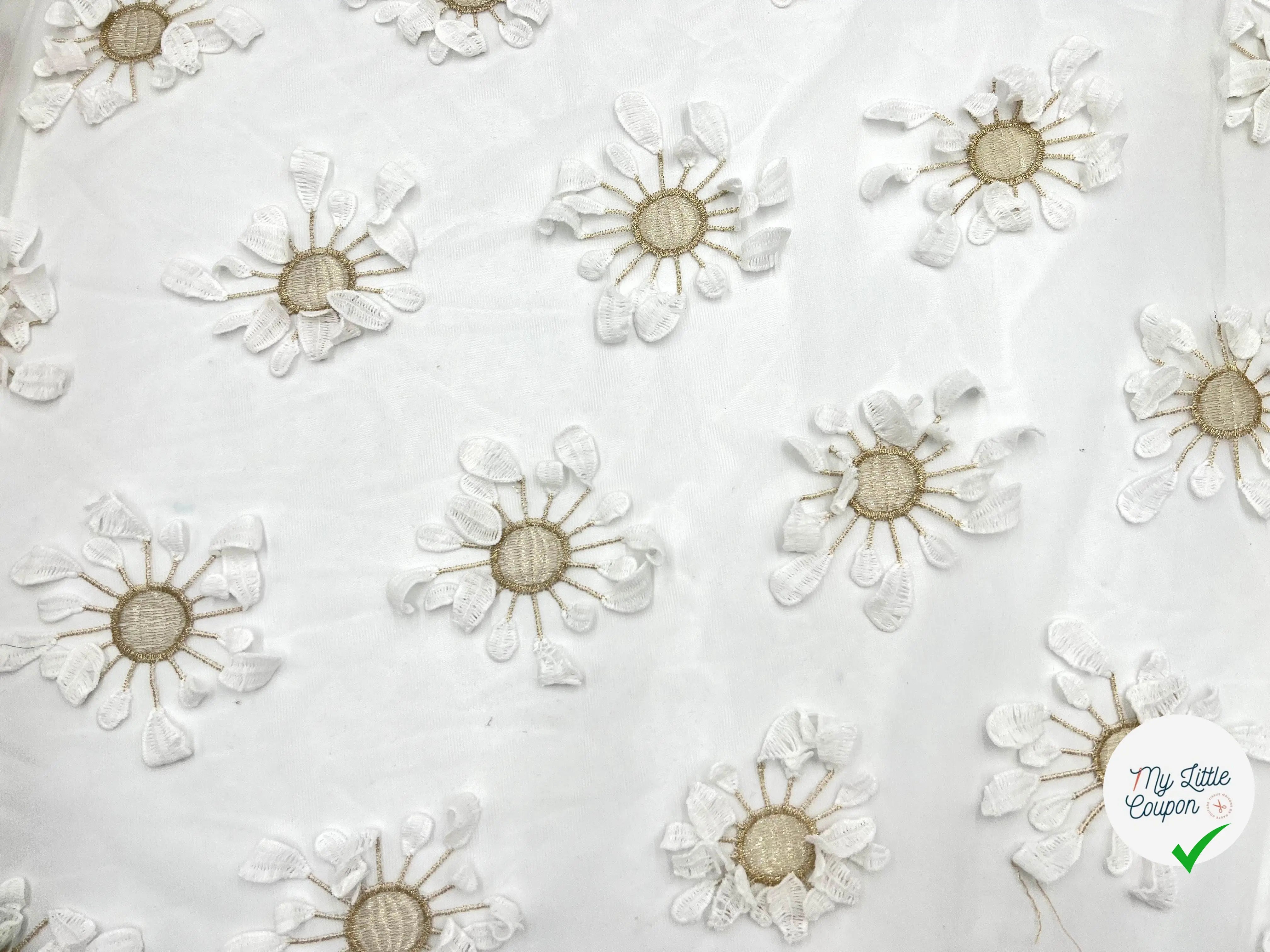 TULLE REBRODÉE FLEURS COUSUES BLANC ET MÉTAL DORÉ - My Little Coupon - tissu - coudre