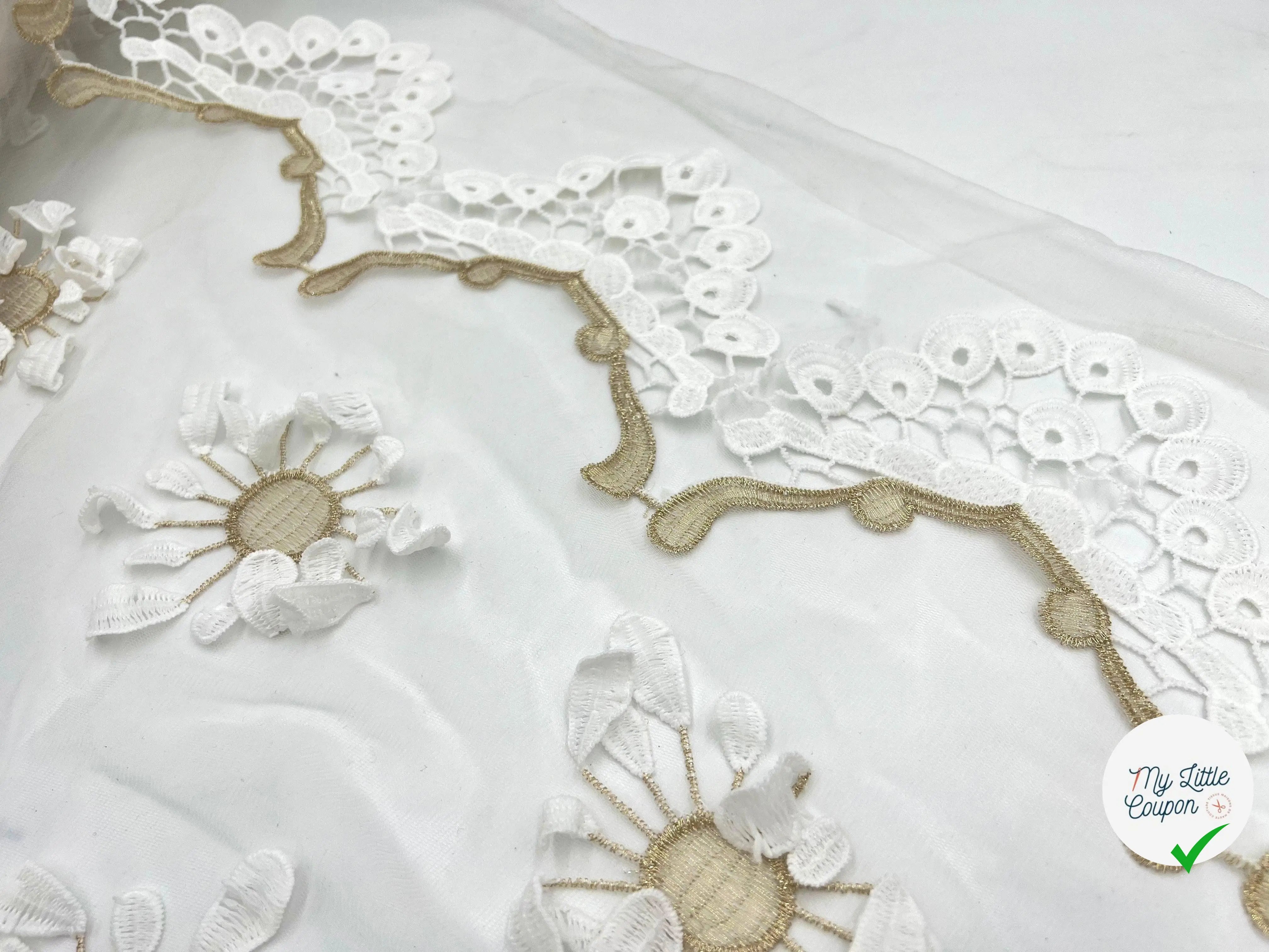 TULLE REBRODÉE FLEURS COUSUES BLANC ET MÉTAL DORÉ - My Little Coupon - tissu - coudre