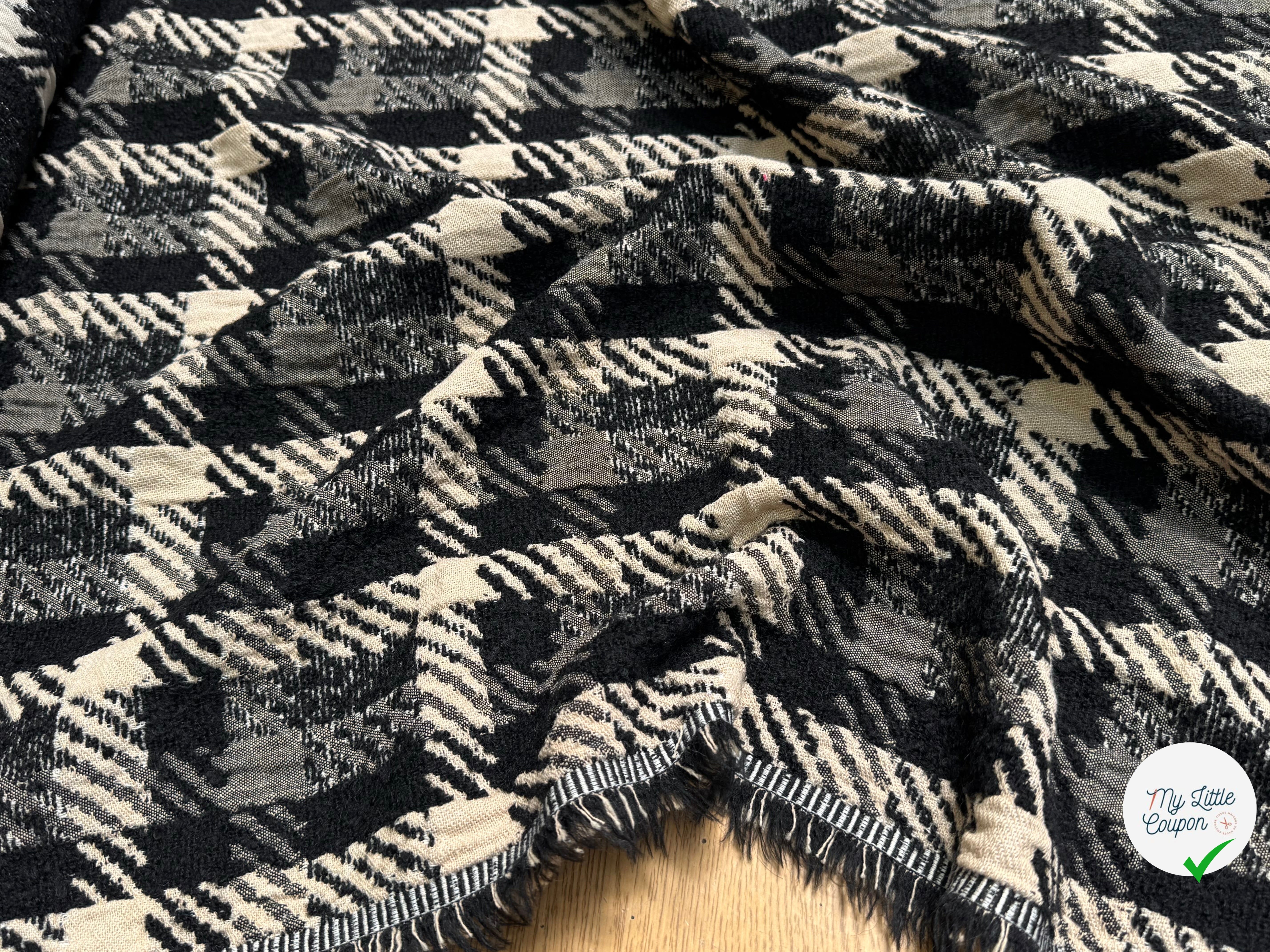 TWEED JACQUARD À CARREAUX BEIGE NOIR 61% COTON ET 7% LAINE VIERGE - My Little Coupon