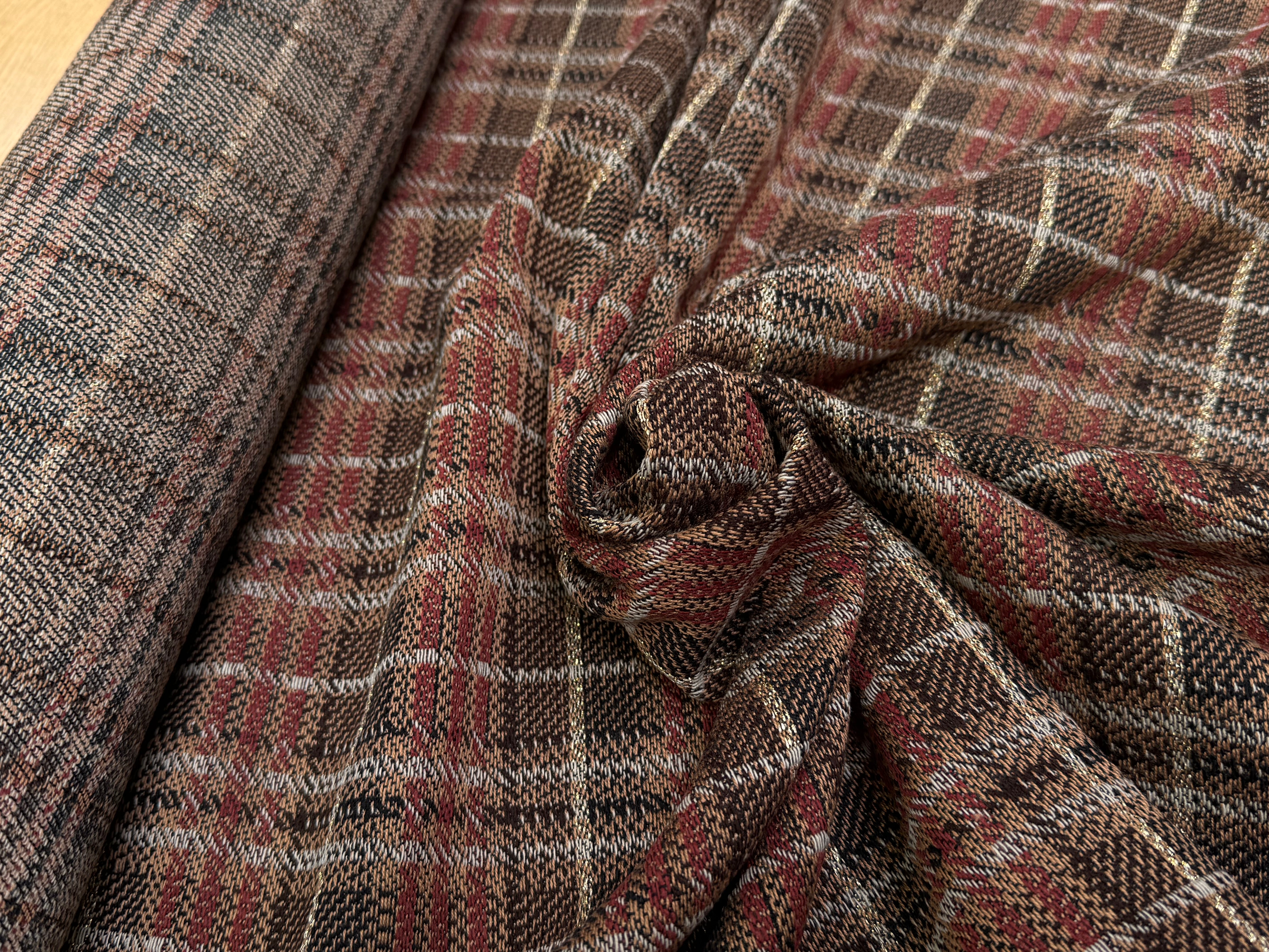 TWEED TRICOTÉ À CARREAUX MARRON ET BEIGE - My Little Coupon