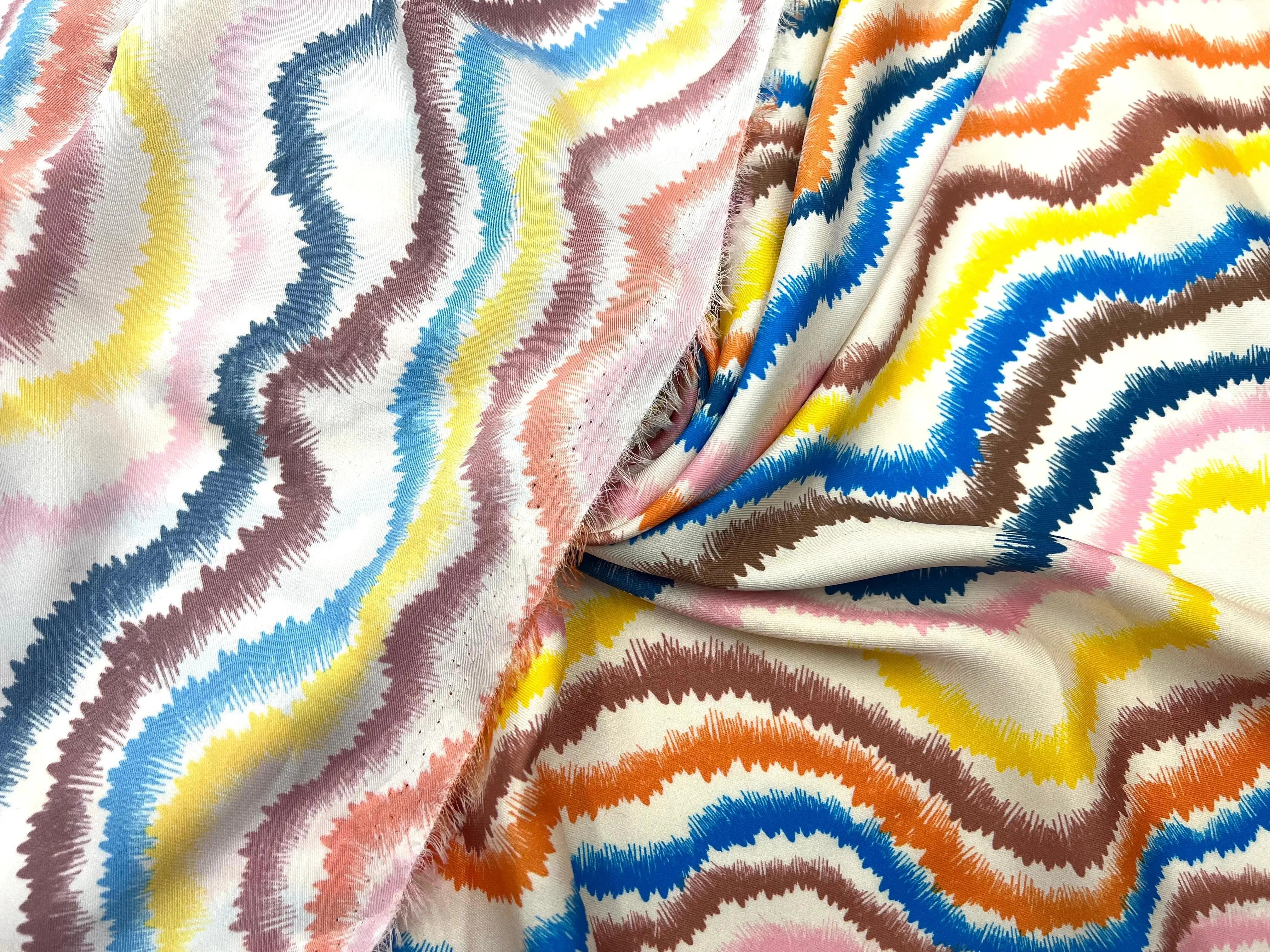 TWILL POLYESTER IMPRIMÉ SINUSOIDES MULTICOLORES - My Little Coupon - tissu - coudre