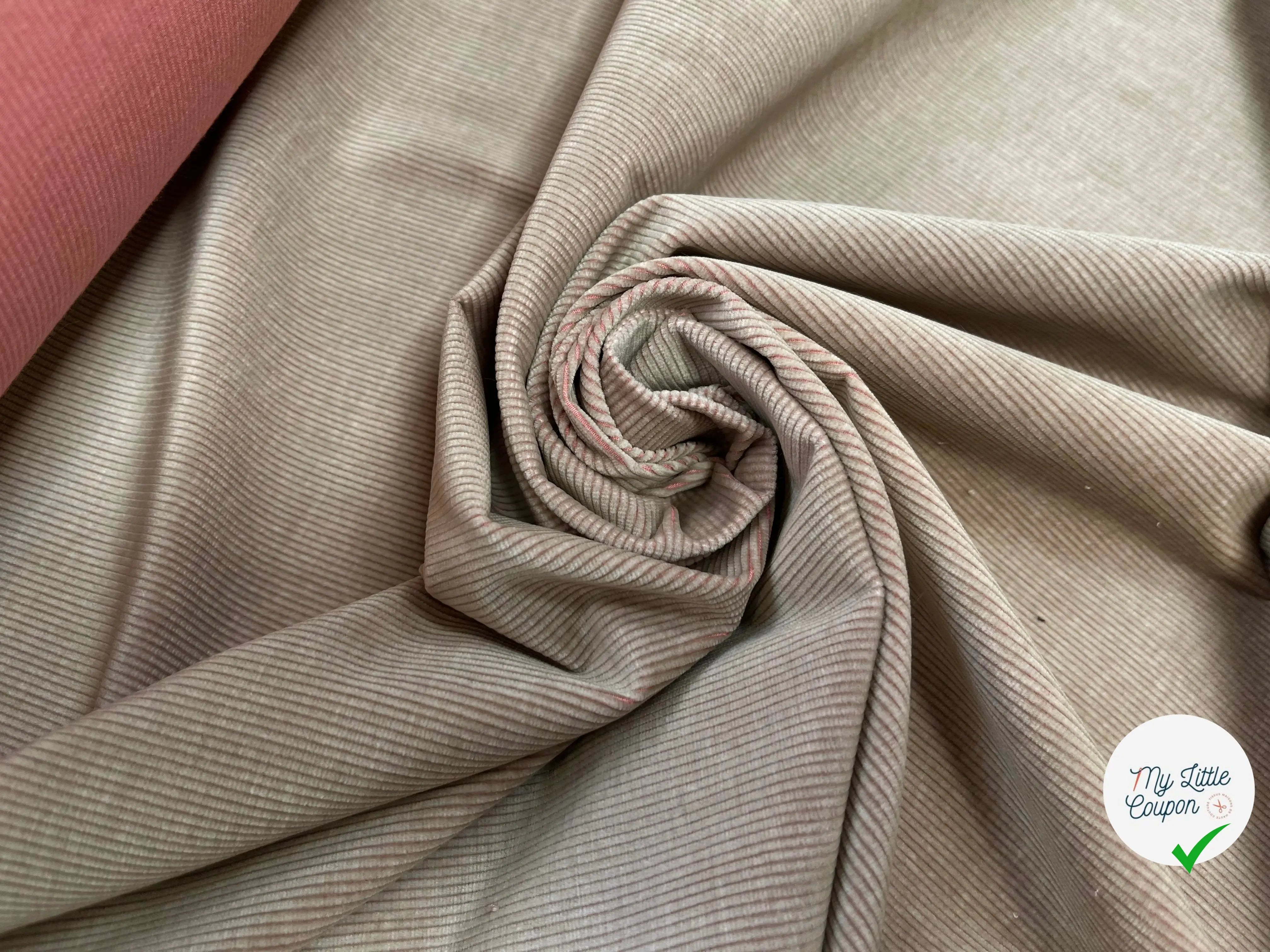 VELOURS 1000 RAIES COTON FINEMENT COTELLÉ BEIGE ENVERS ROSE - My Little Coupon