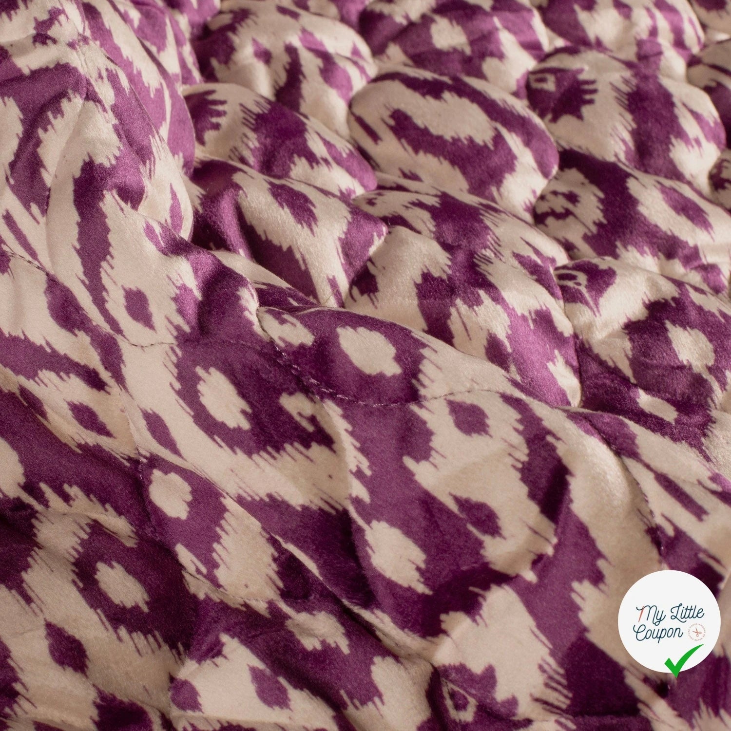 Velours abstrait pourpre