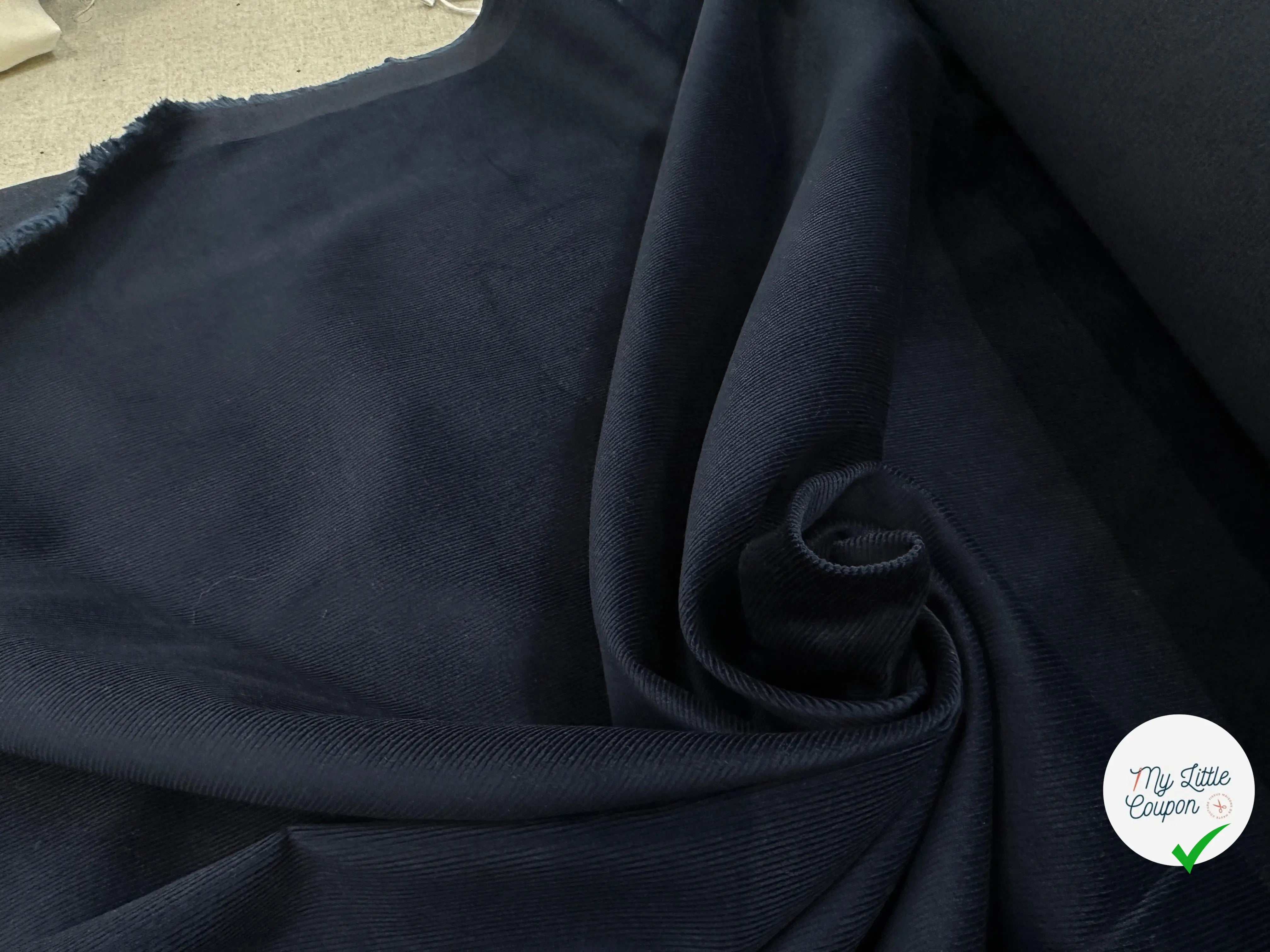 VELOURS CORDUROY MILLE RAIES OCÉAN BLEU MLC INTERN