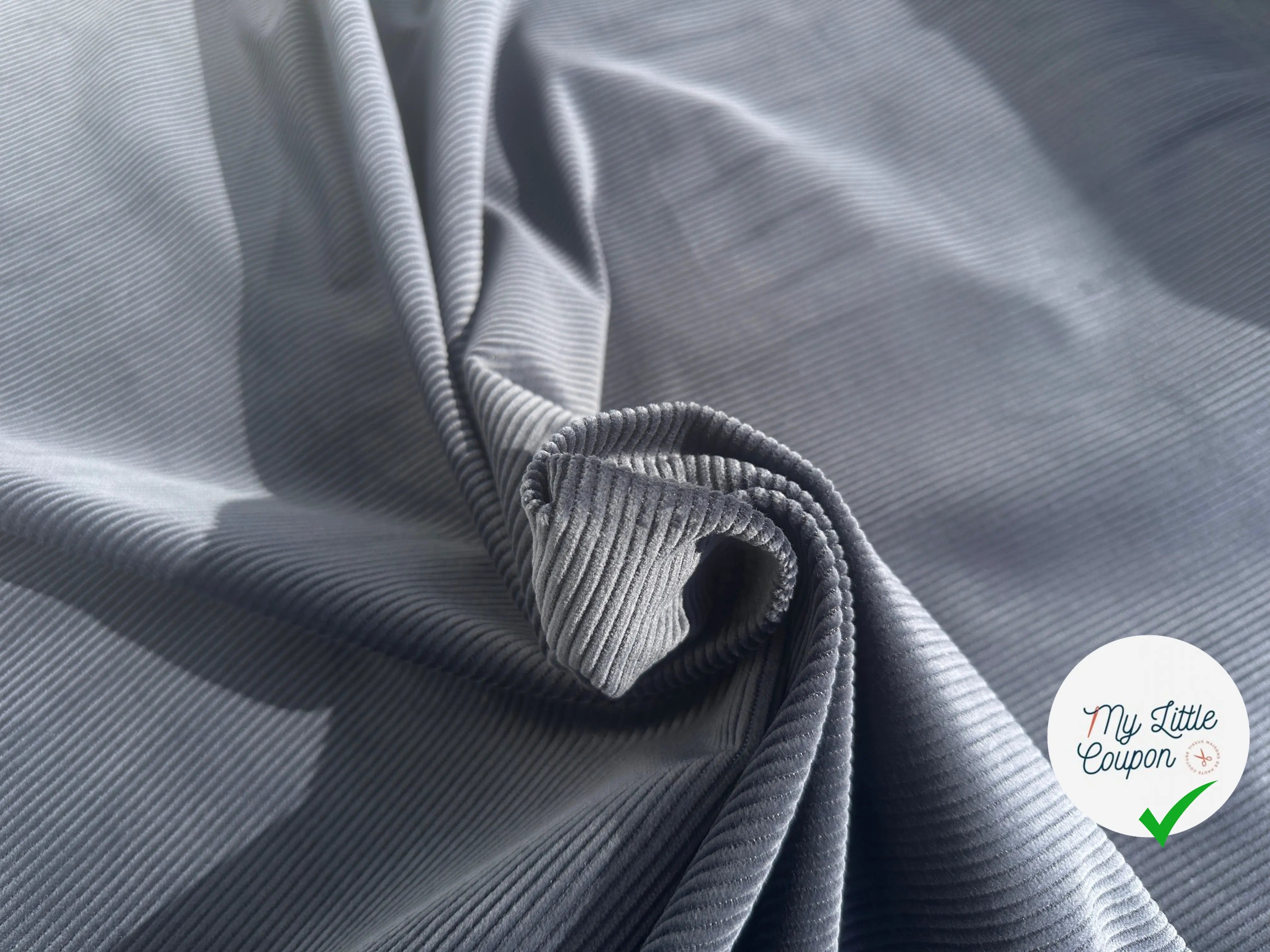 VELOURS CÔTELÉ CHIC GRIS SUBLIME RAPPEL DE BLEU MSO
