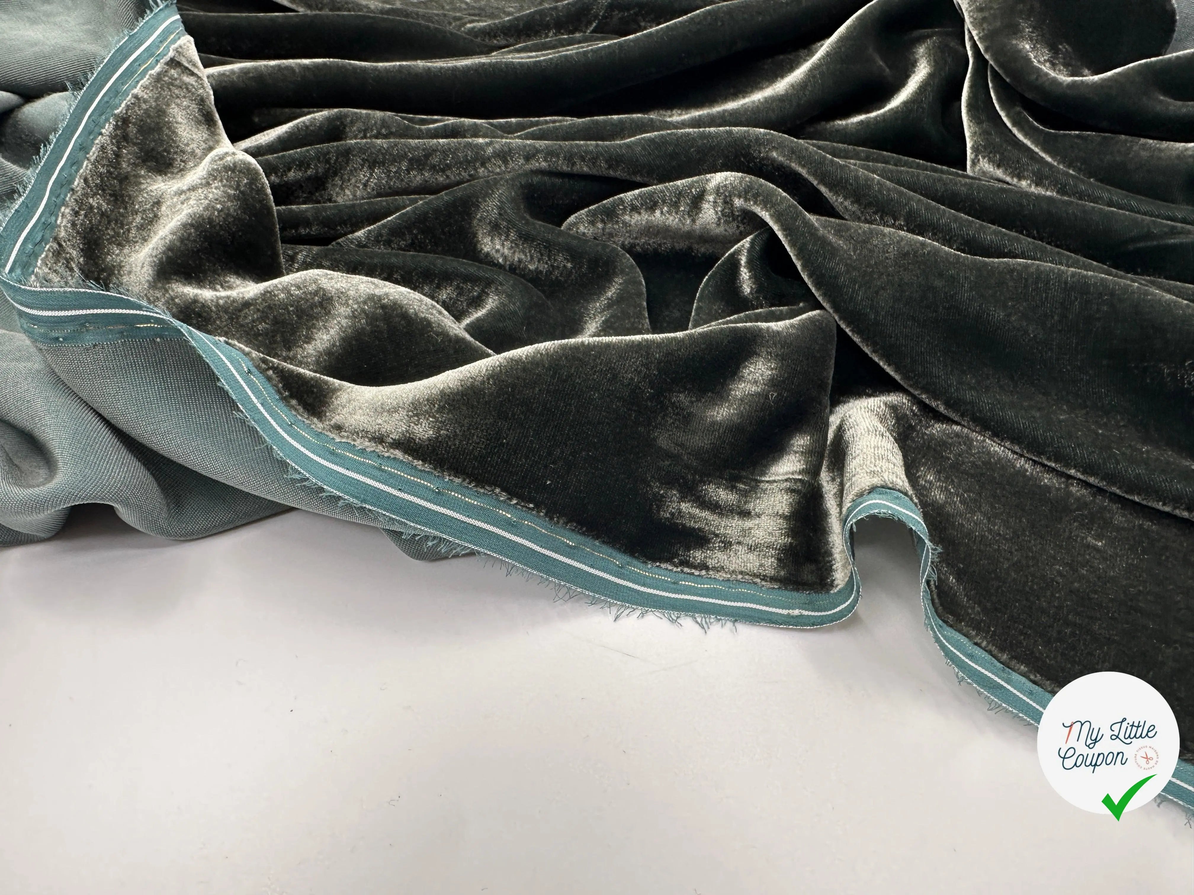 VELOURS DE SOIE VERT BOUTEILLE - My Little Coupon - tissu - coudre