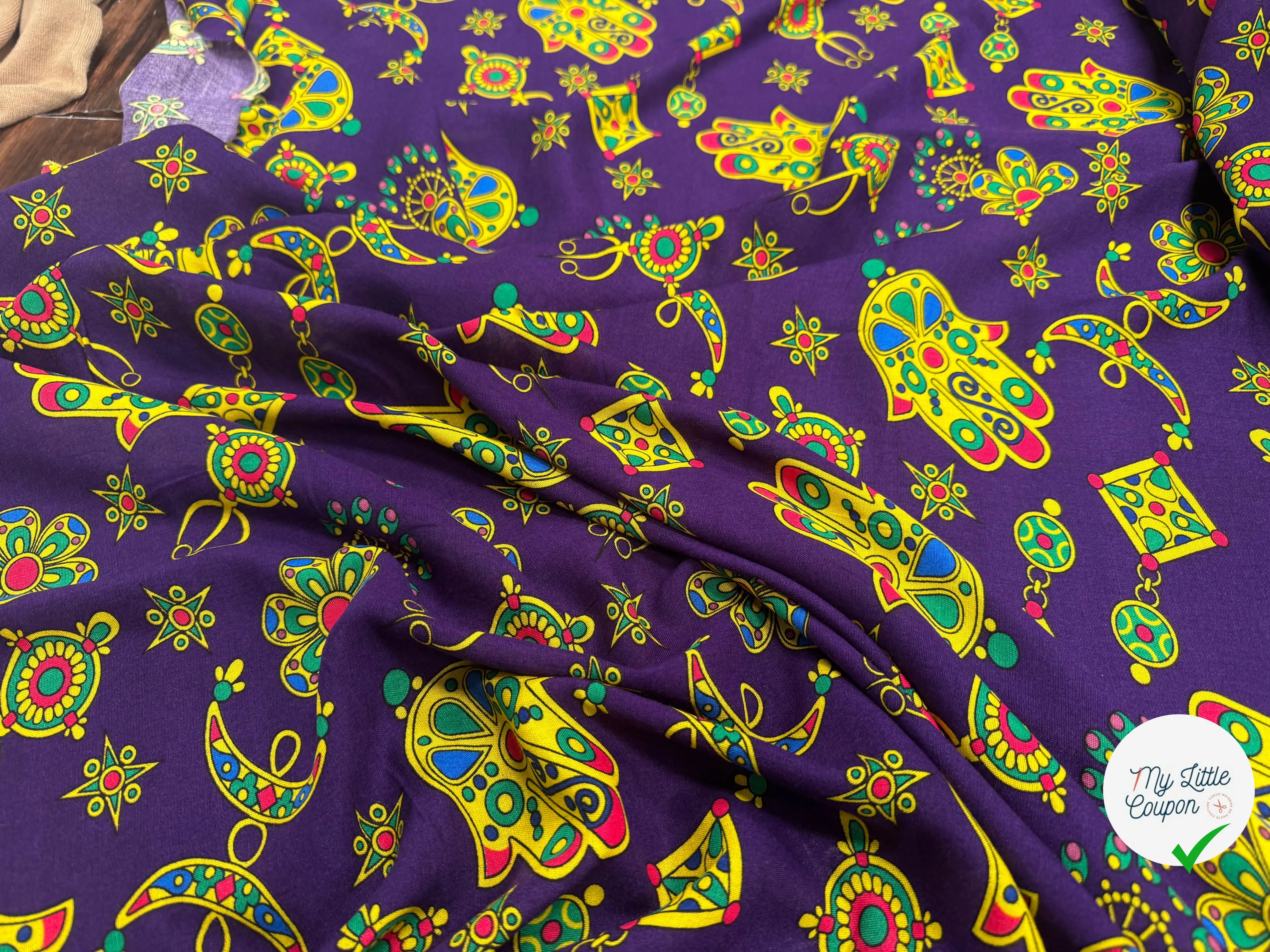 VISCOCE ARLEQUIN AVEC MOTIFS MAINS FOND VIOLET - My Little Coupon