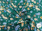VISCOSE À FLEURS JAPONAISES BLEUES ET BEIGES SUR FOND VERT - My Little Coupon