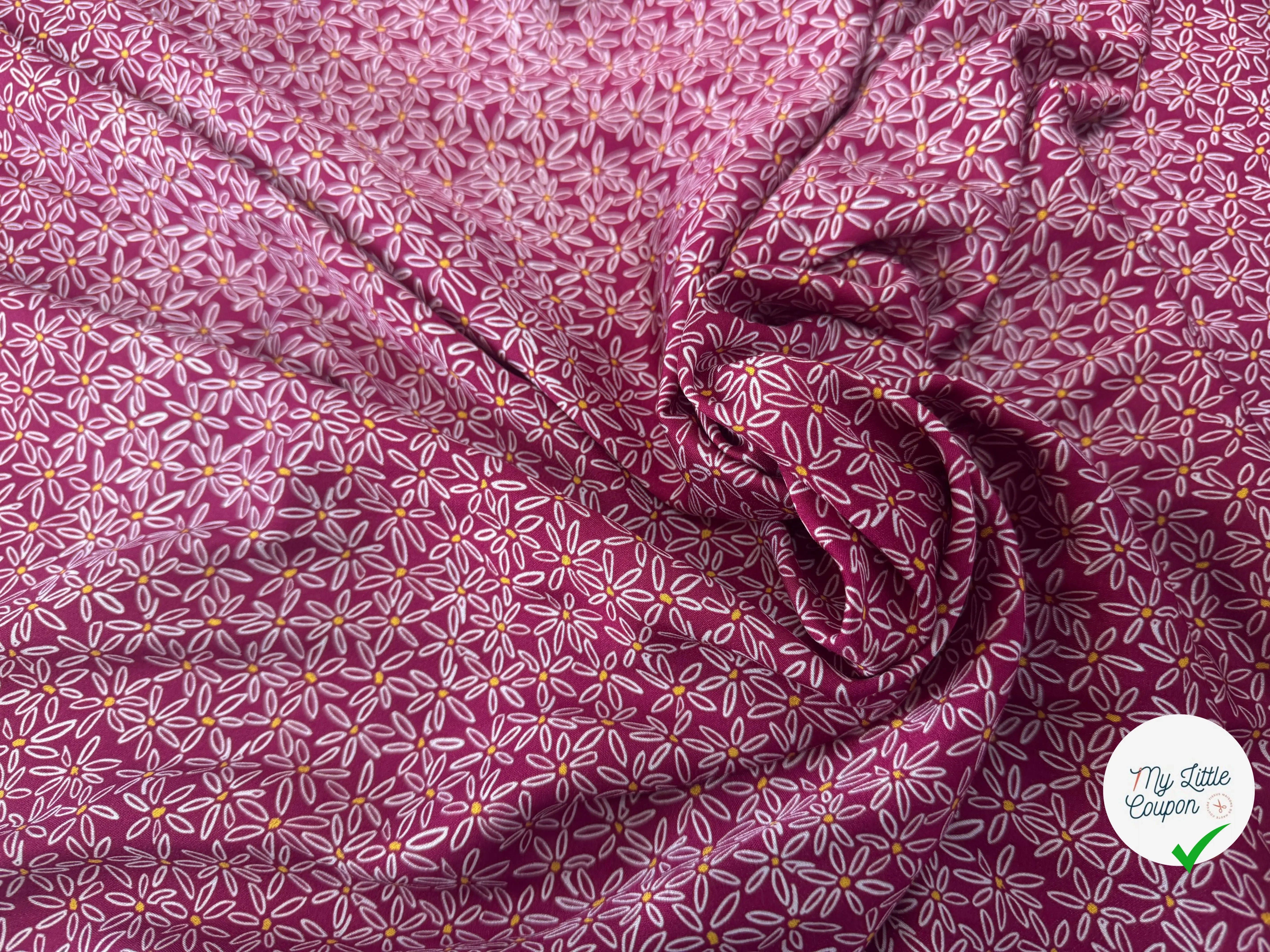 VISCOSE DOUCE TRES LEGEREMENT SATINEE PRINT FLEURS SUR FOND BORDEAUX - My Little Coupon