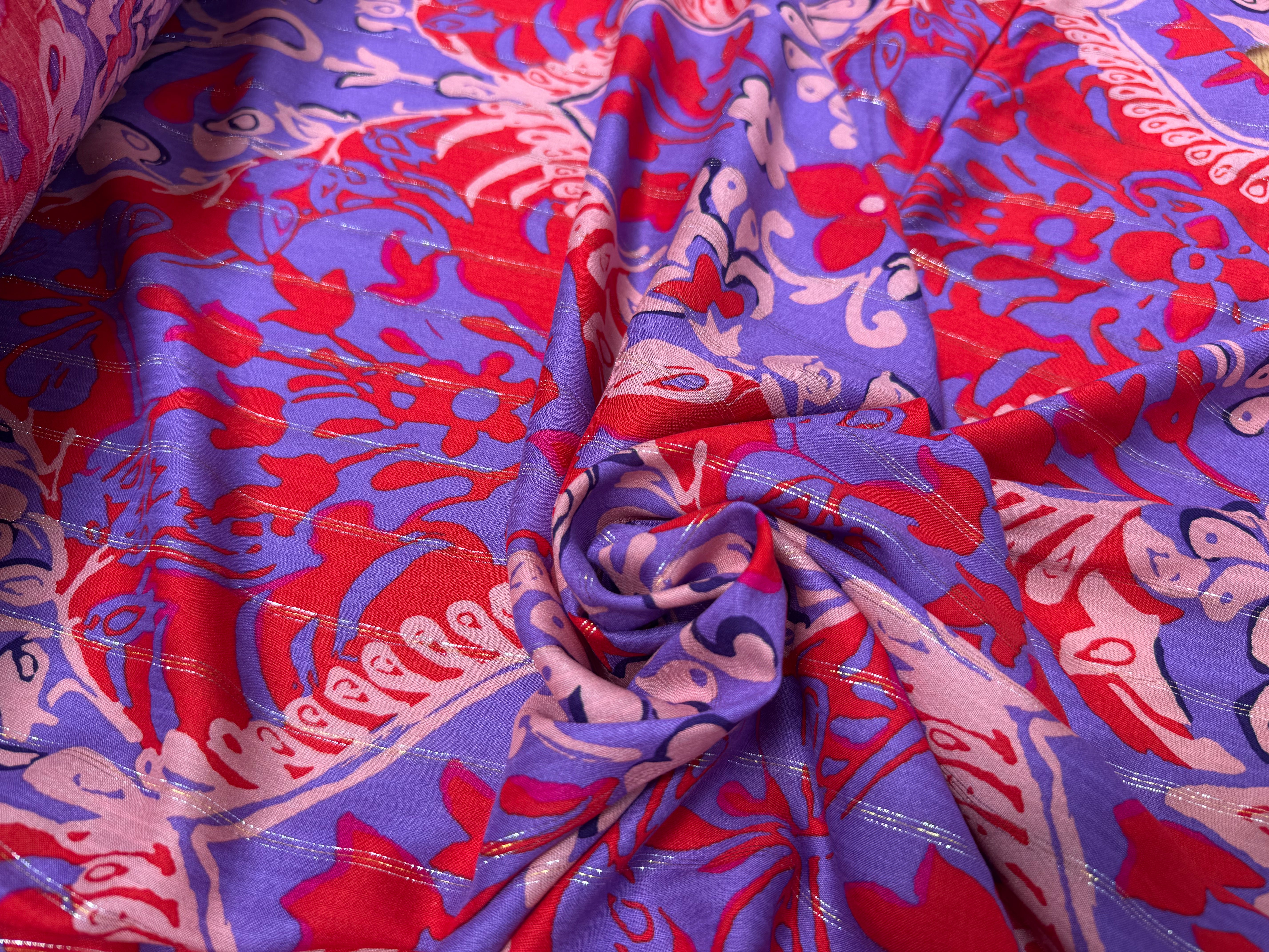 VISCOSE FIL ARGENTÉ FOND VIOLET MOTIFS ROUGE - My Little Coupon