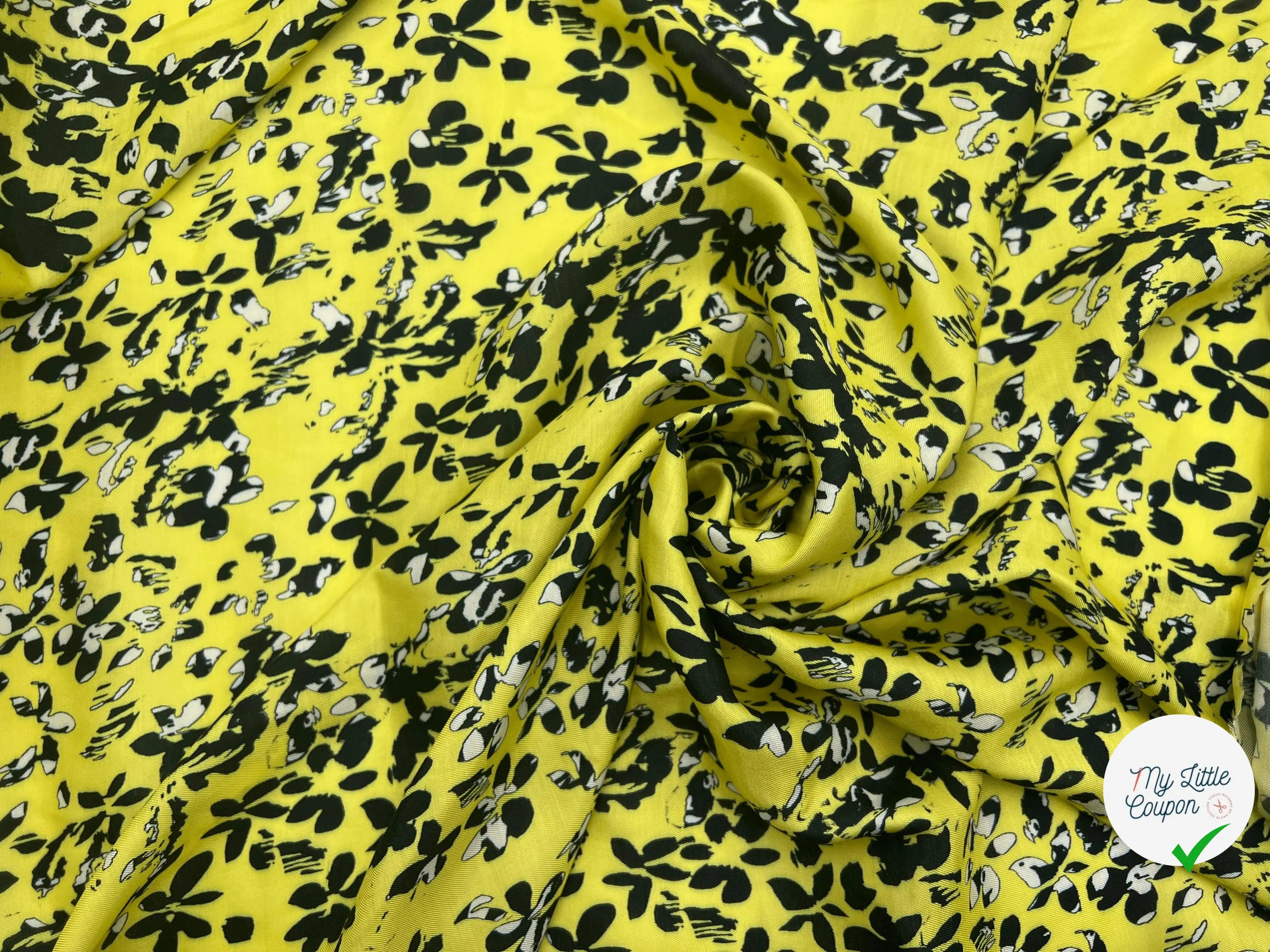 VISCOSE FINEMENT SERGÉE FLORALIE JAUNE ET NOIR - My Little Coupon - tissu - coudre