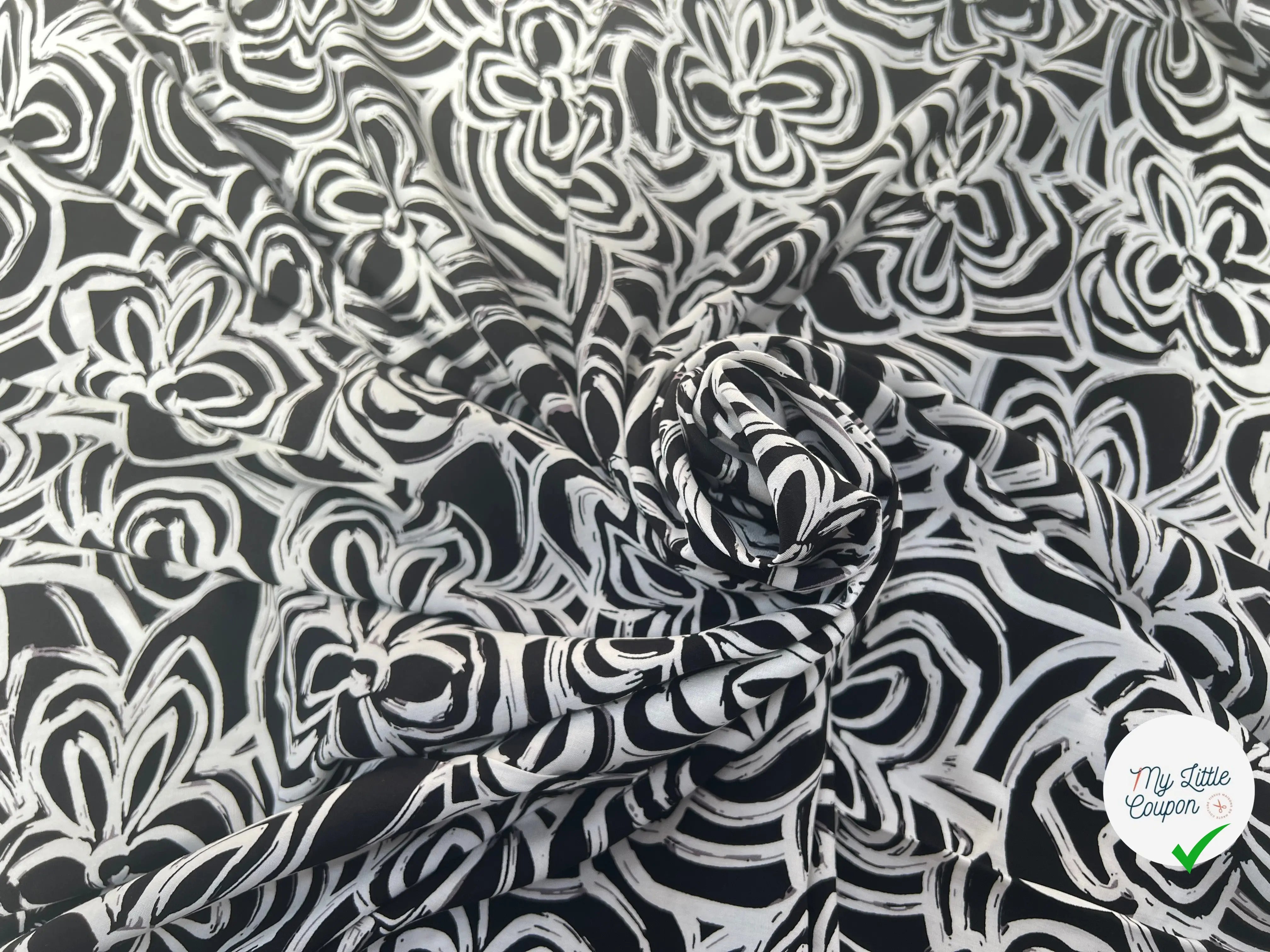 VISCOSE FLEURS NOIR ET BLANC - My Little Coupon