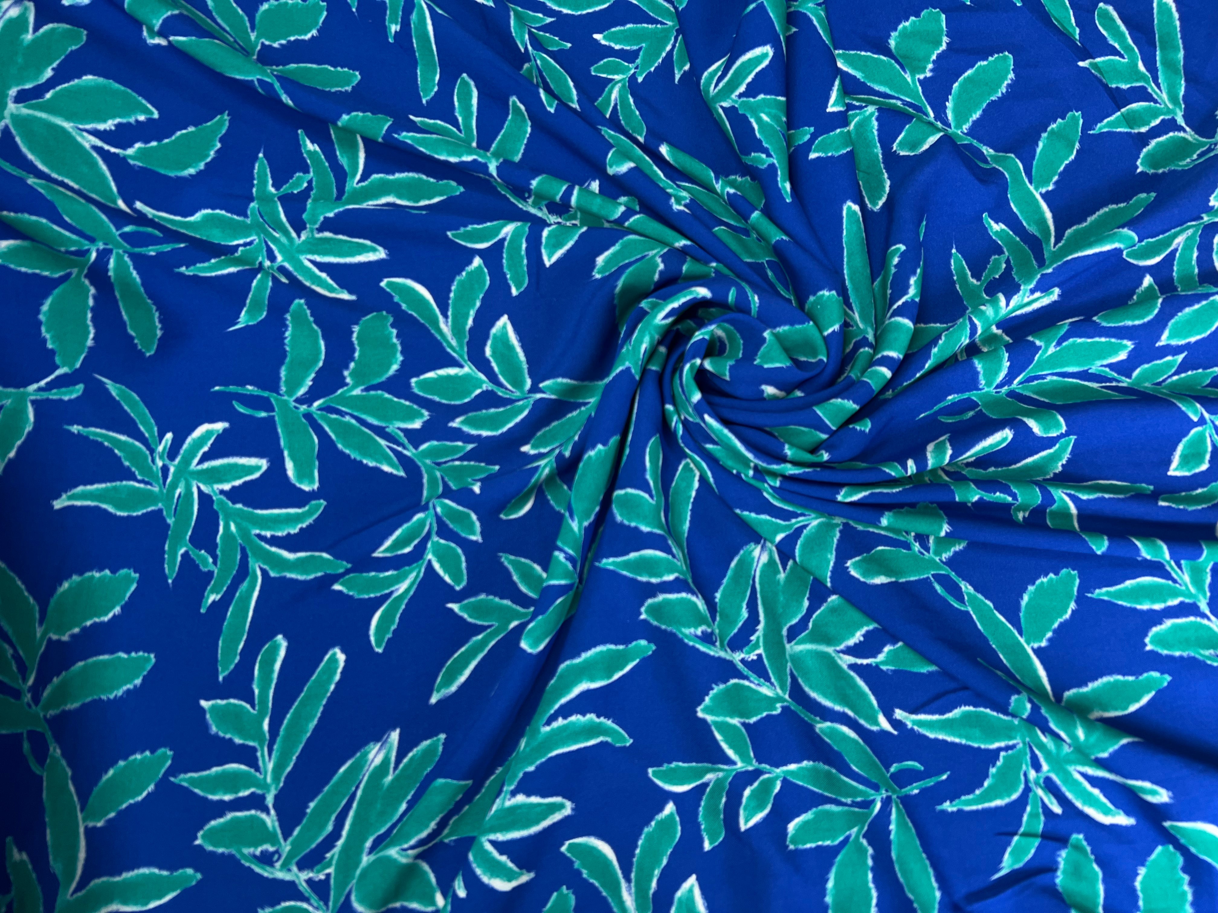 VISCOSE FLUIDE FEUILLAGES SUR FOND BLEU - My Little Coupon