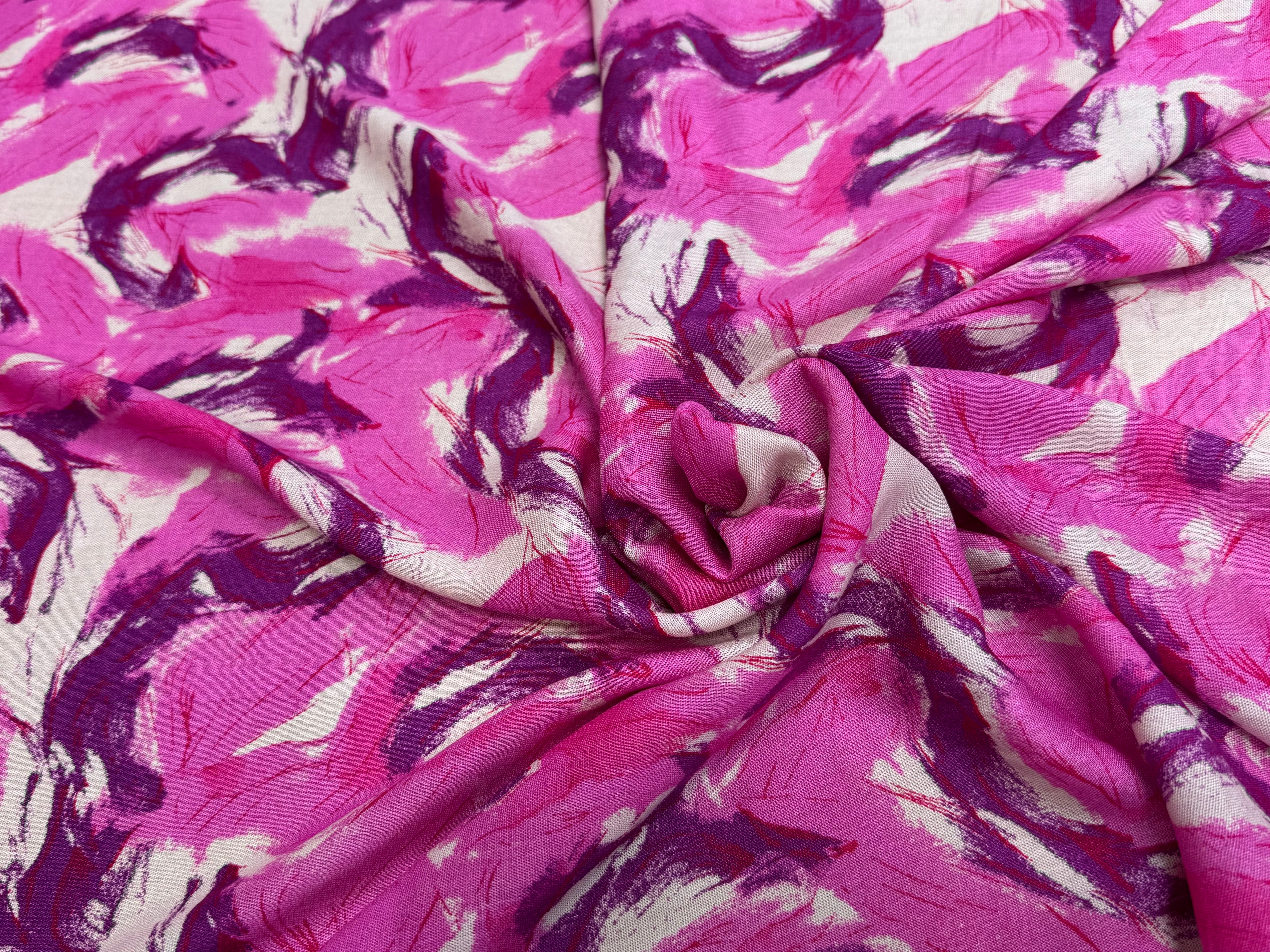 VISCOSE FLUIDE FOND BEIGE IMPRIMÉE TOURBILLON ROSE VIOLET - My Little Coupon
