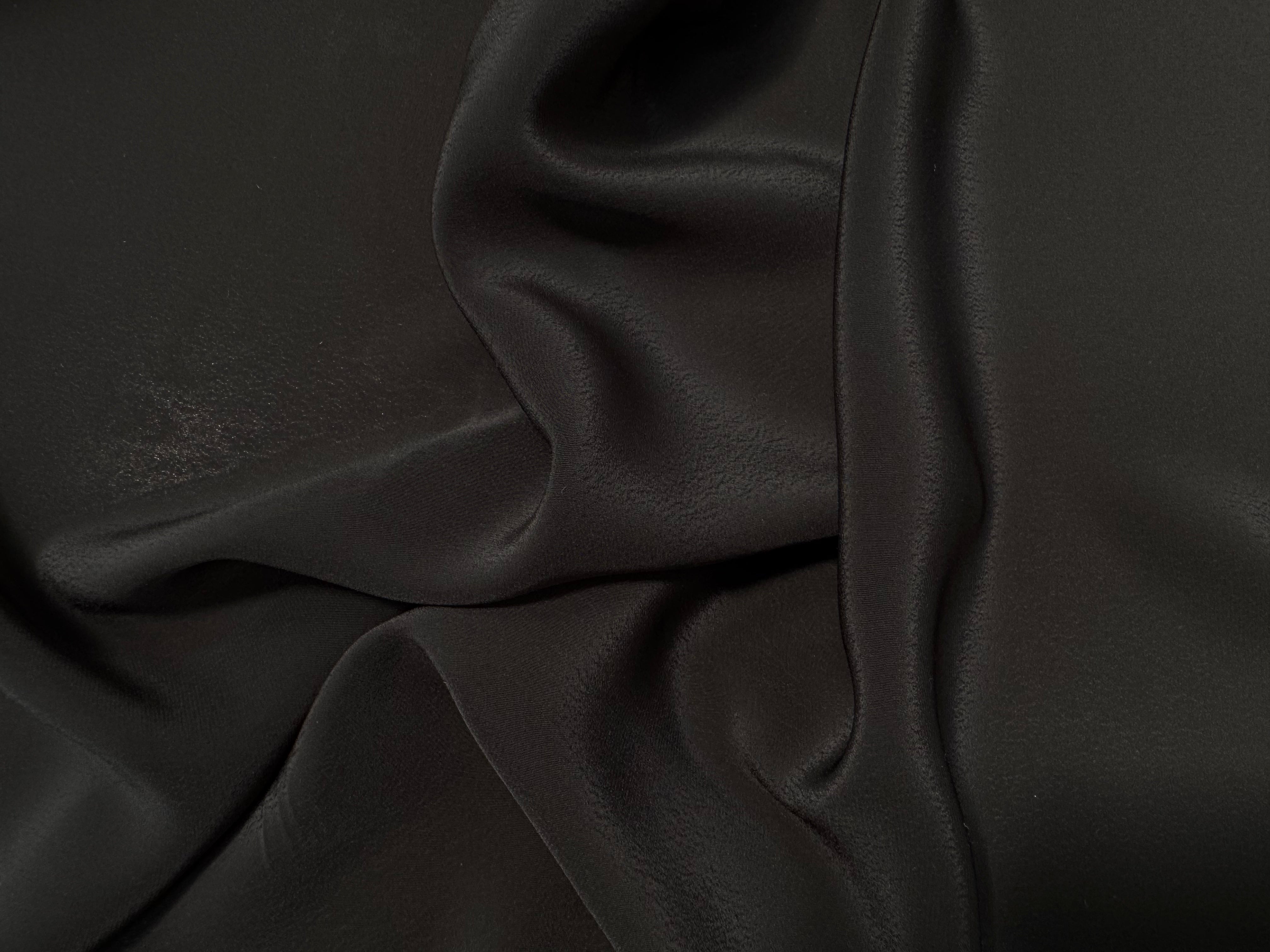 VISCOSE FLUIDE NOIRE UNIE EFFET SATINÉ - My Little Coupon