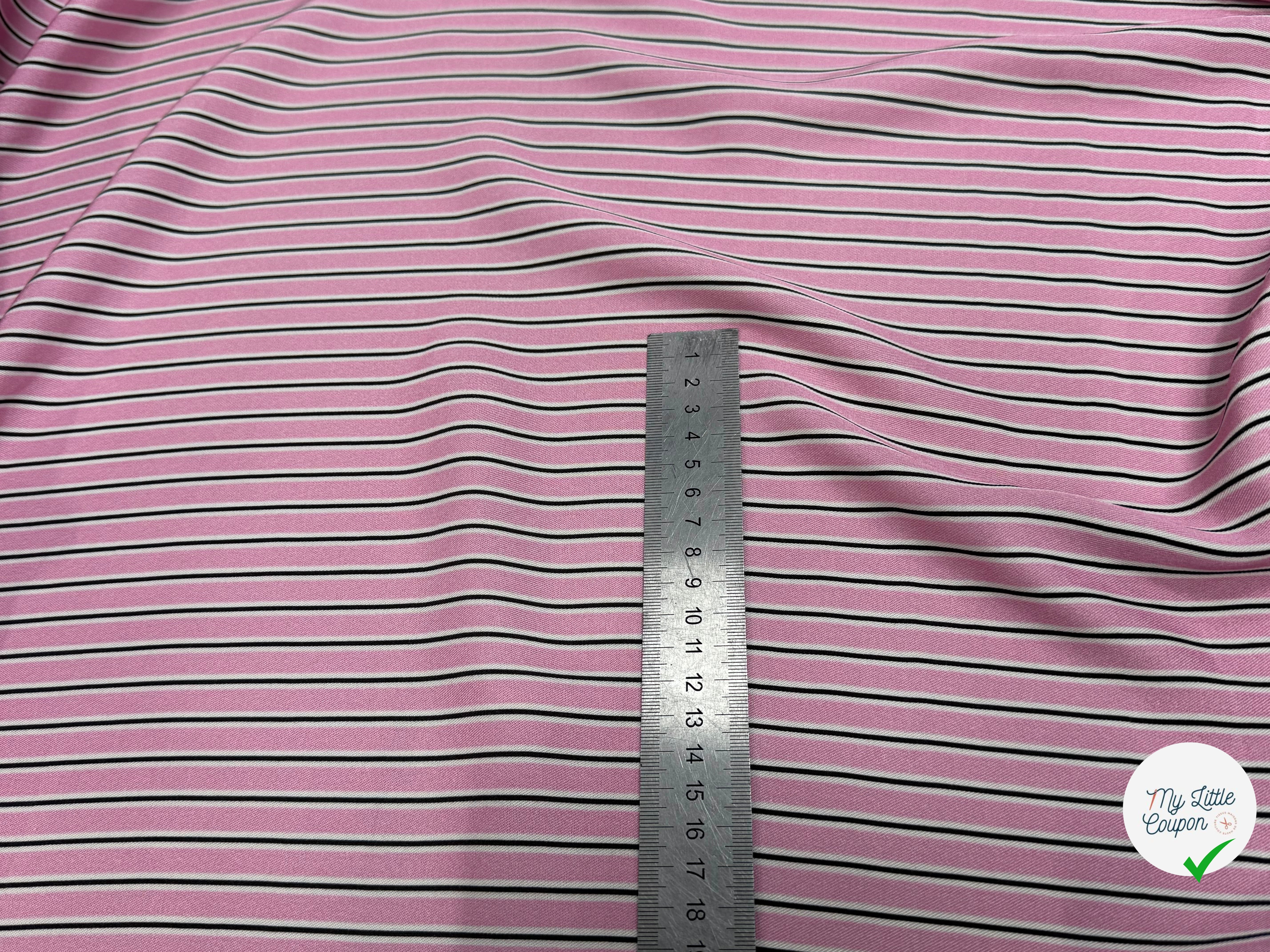 VISCOSE FLUIDE RAYON TWILL PRINTED ROSE PALE - My Little Coupon