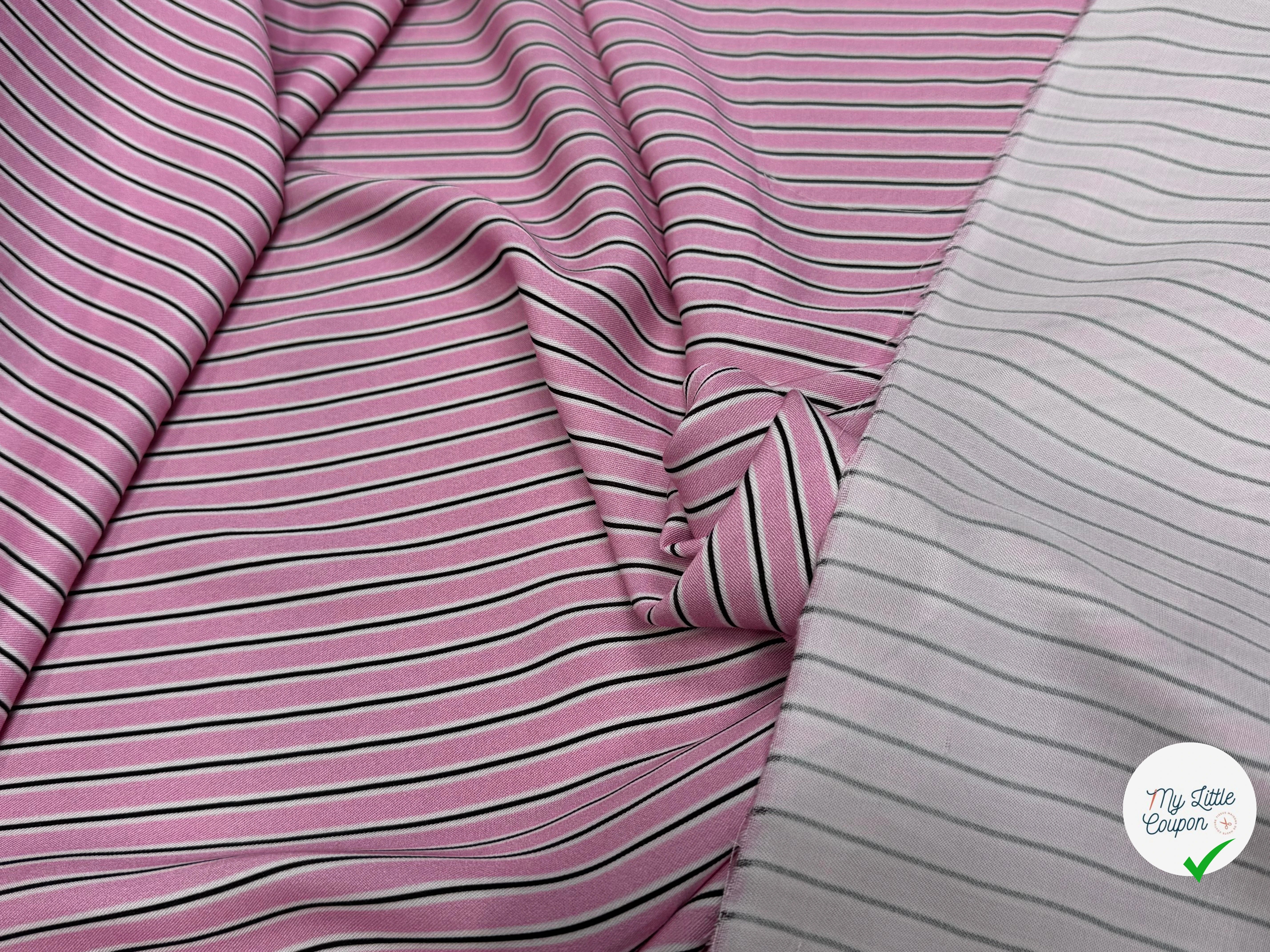 VISCOSE FLUIDE RAYON TWILL PRINTED ROSE PALE - My Little Coupon