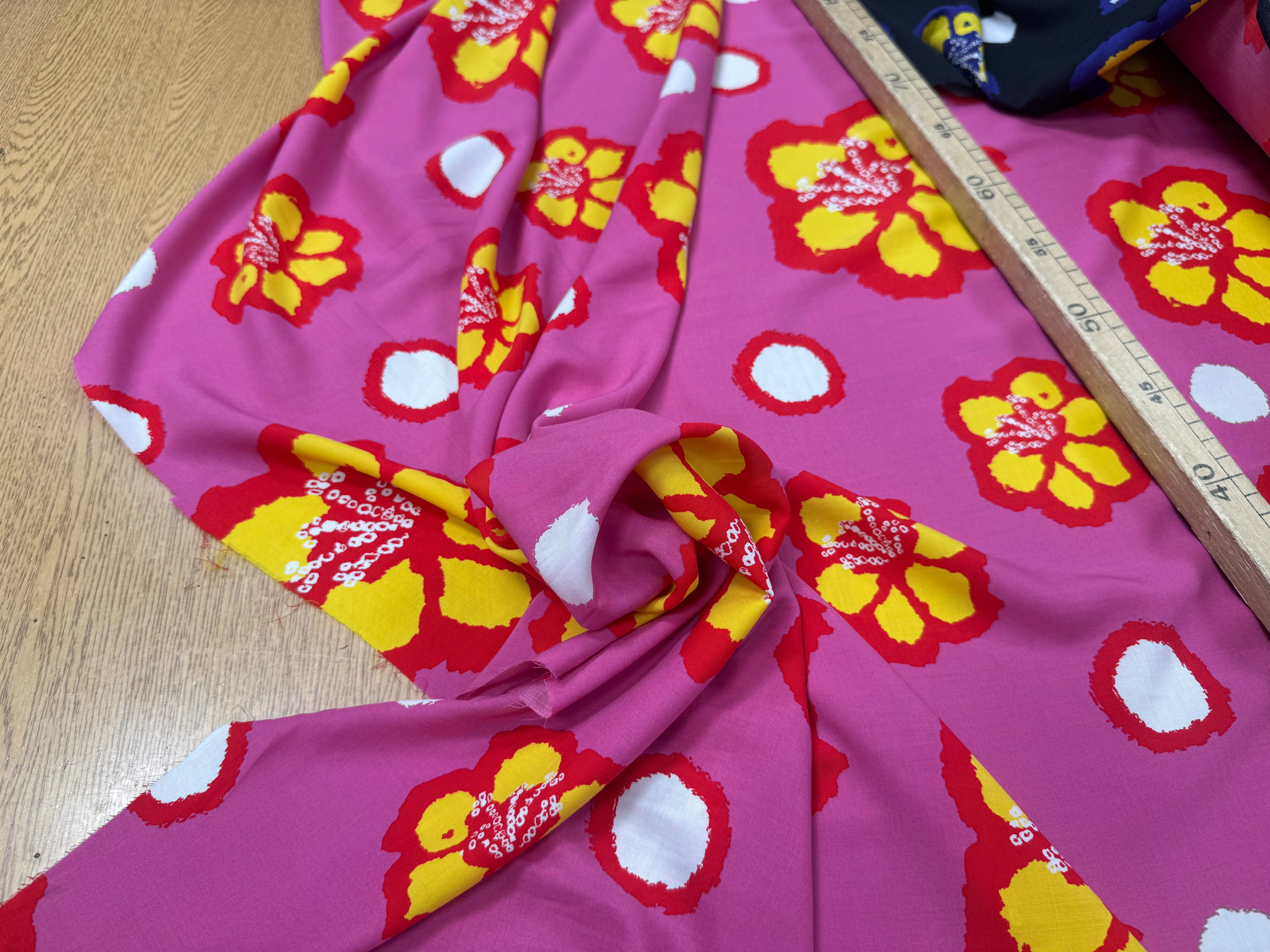 VISCOSE FOND ROSE FLEURS JAUNE - My Little Coupon