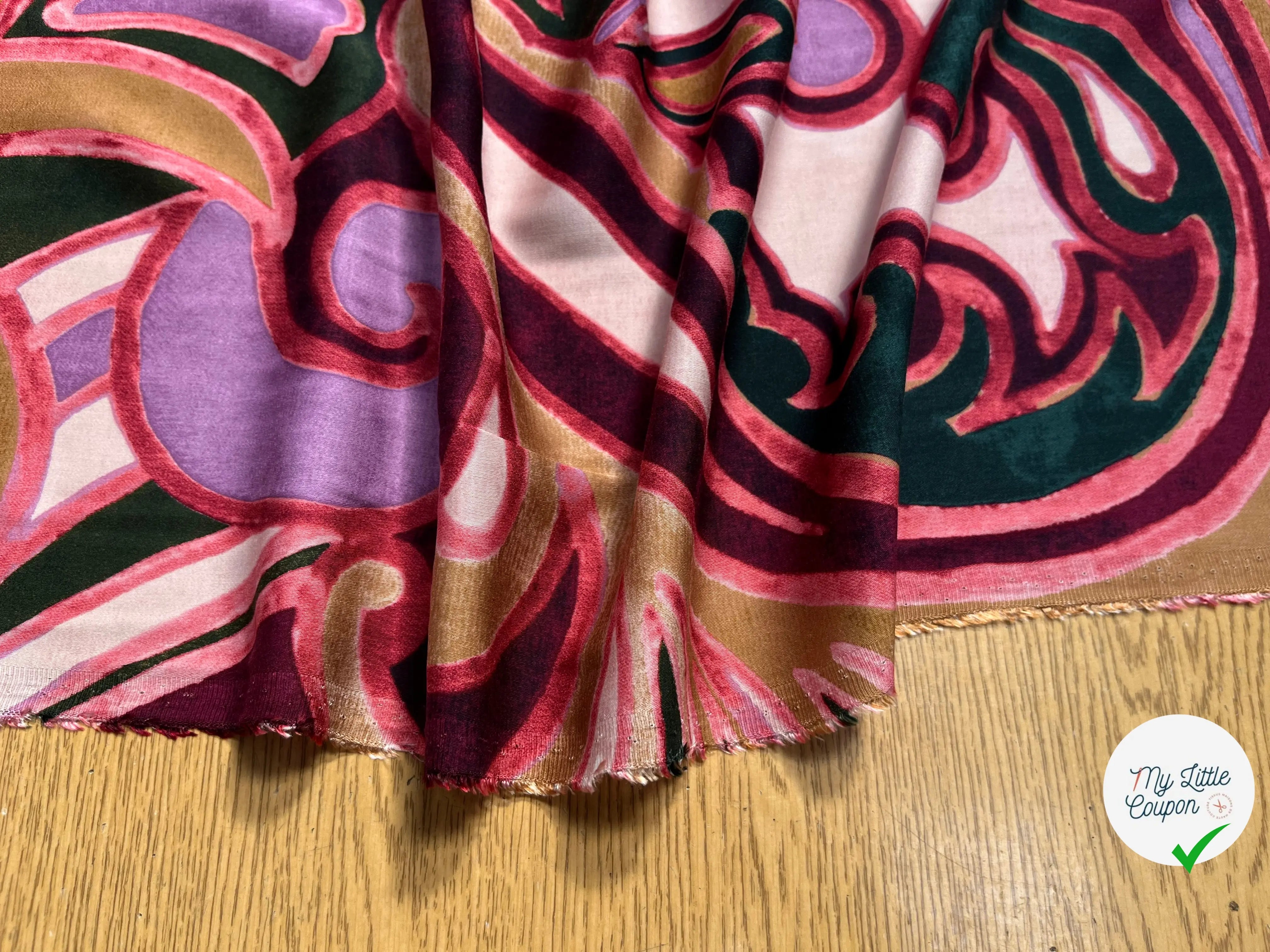 VISCOSE GRAND MOTIF ABSTRAIT LÉGÈREMENT SATINÉ - My Little Coupon