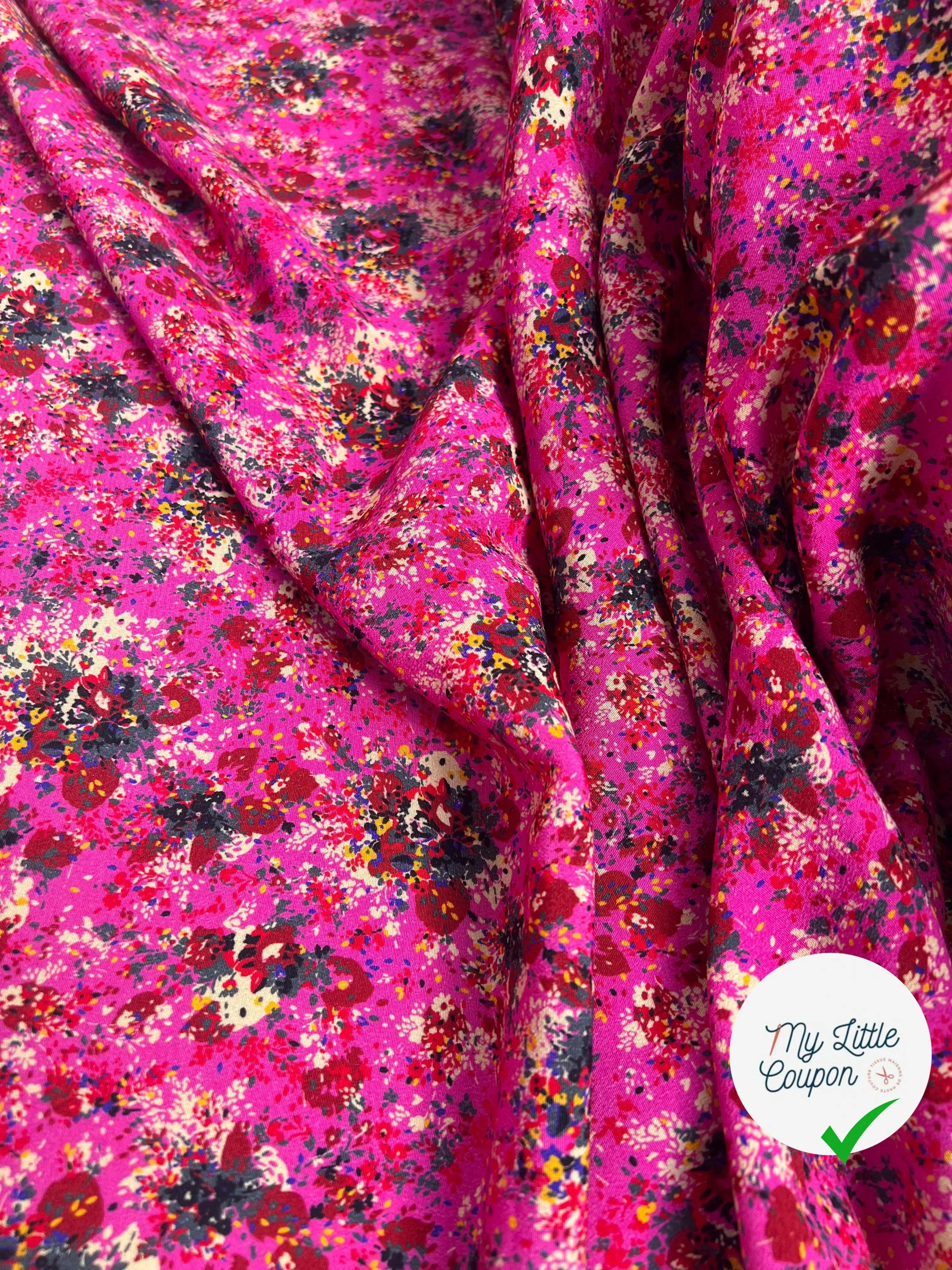 VISCOSE IMPRIMÉ FOND ROSE MOTIFS BOUQUET DE FLEURS - My Little Coupon