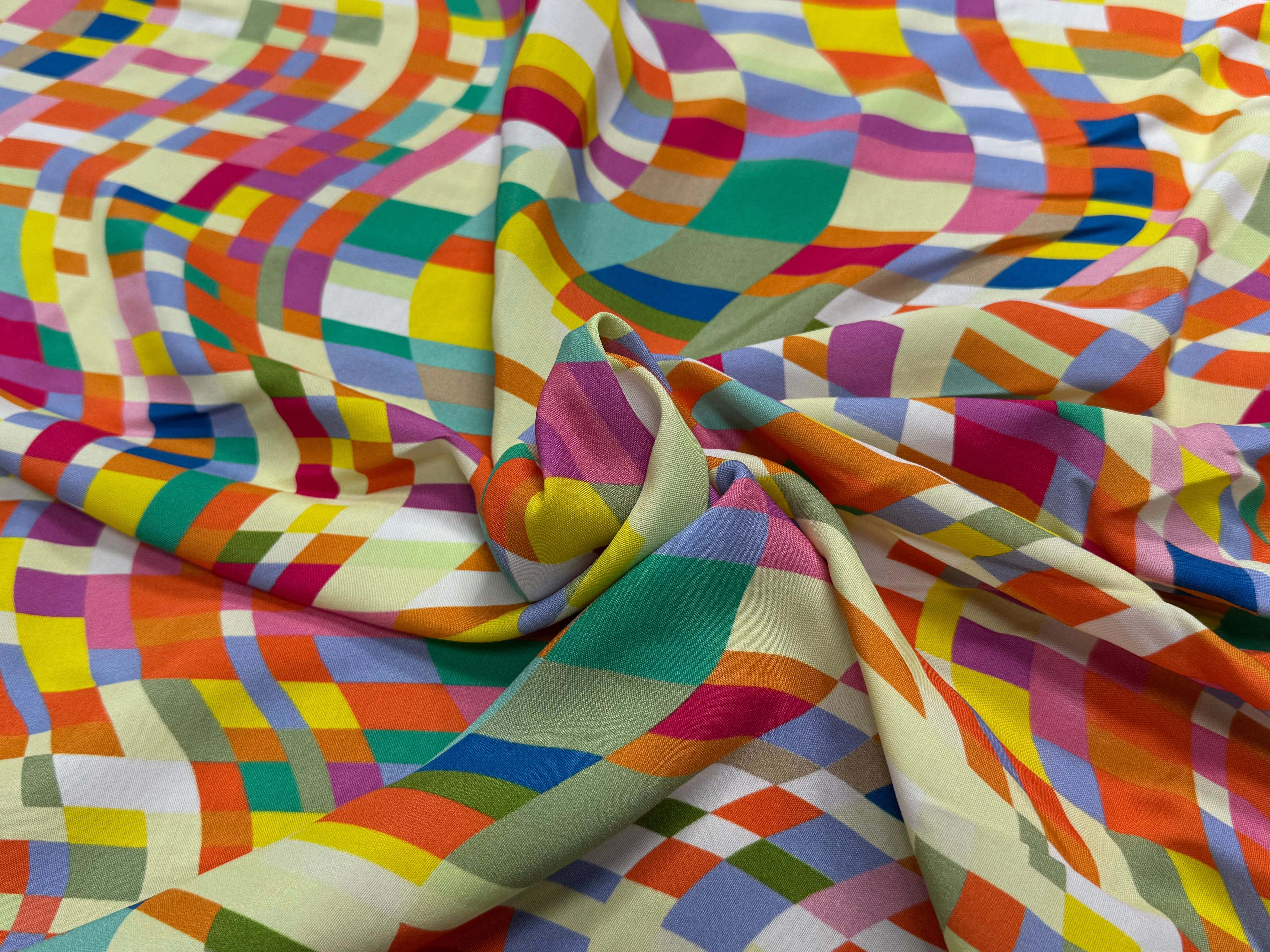 VISCOSE LÉGÈREMENT CREPÉE IMPRIMÉ GRAPHIQUE MULTICOLORE FANTASY COLORAMA - My Little Coupon