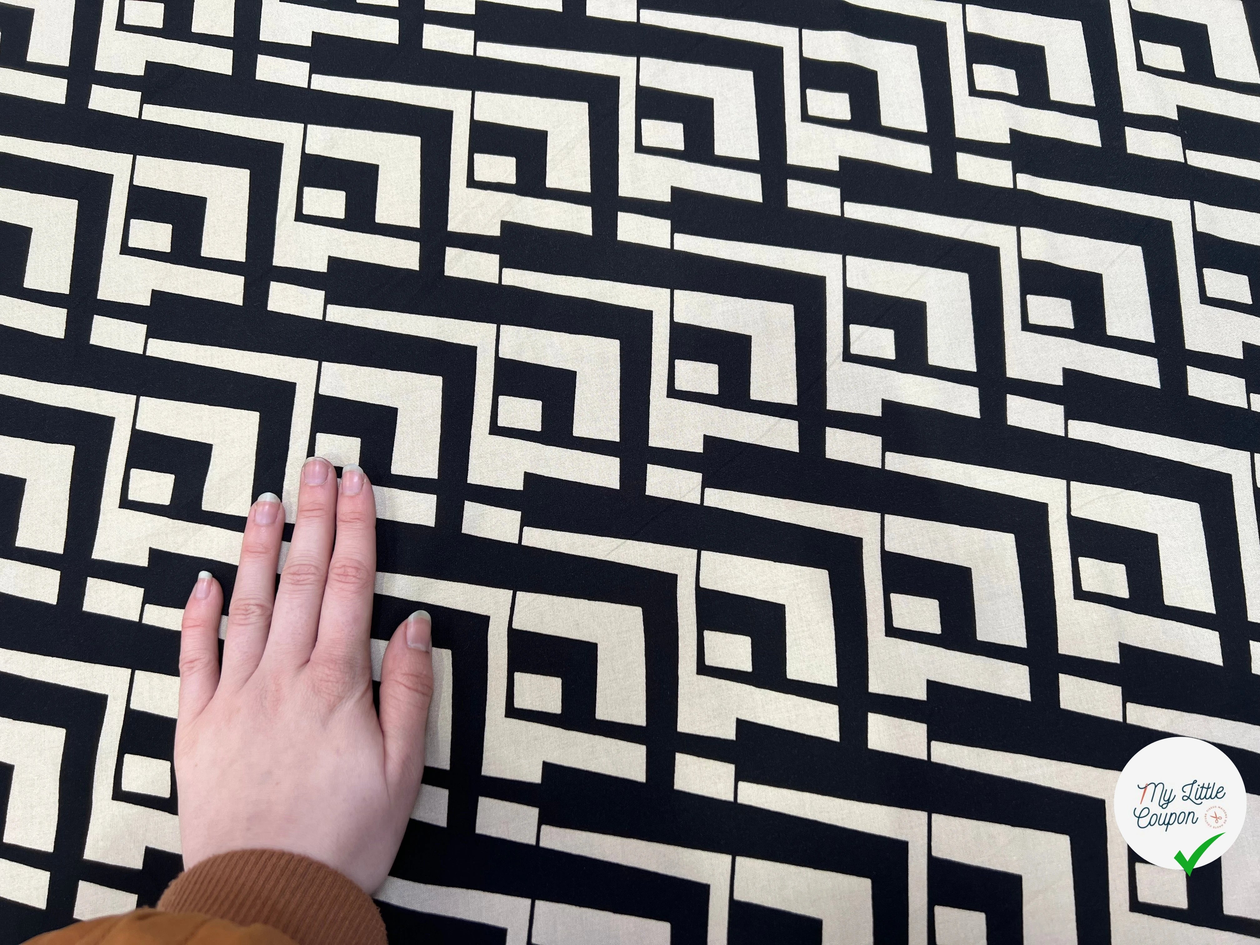 VISCOSE OPTIQUE NOIR ET BLANC 140 CM - My Little Coupon