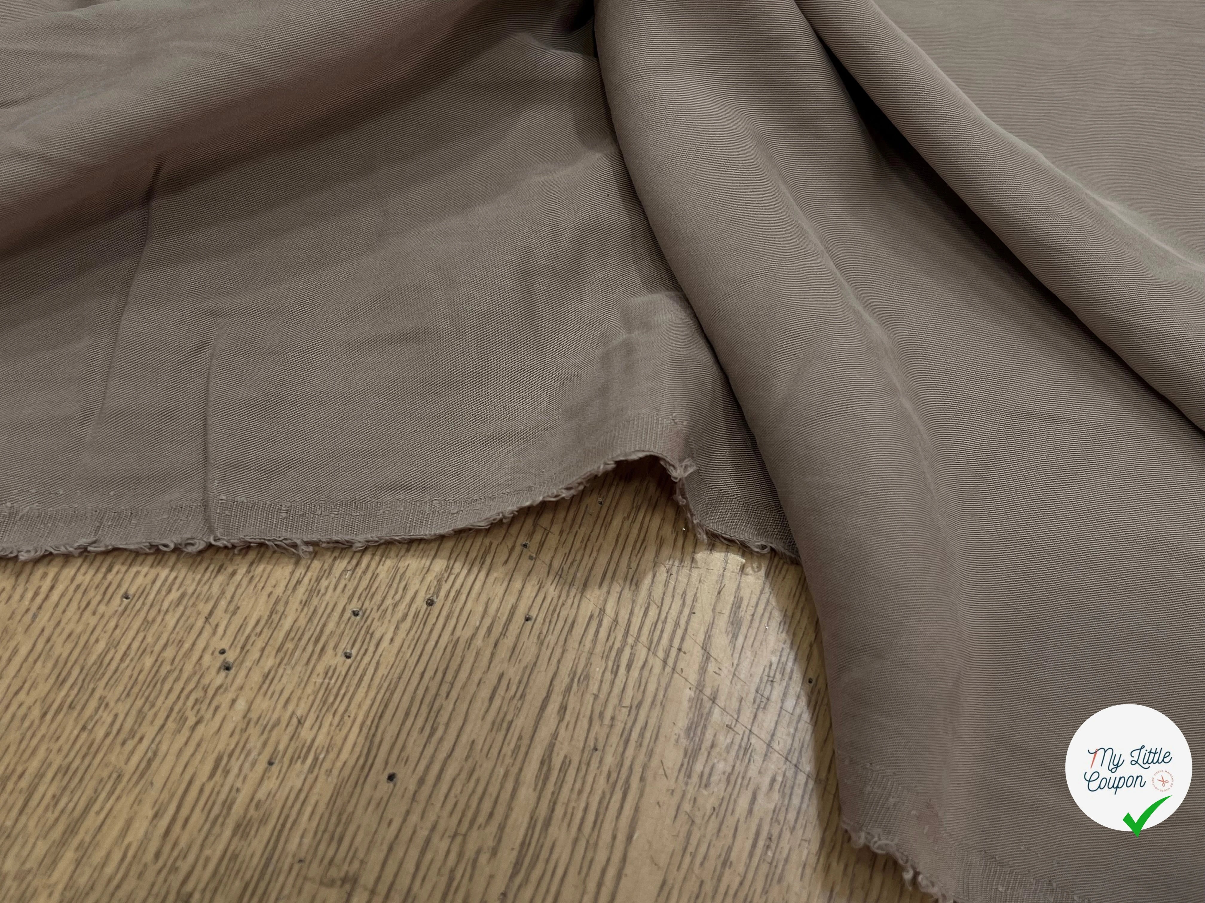 VISCOSE PEAU DE PECHE FLUIDE BEIGE FONCÉ - My Little Coupon