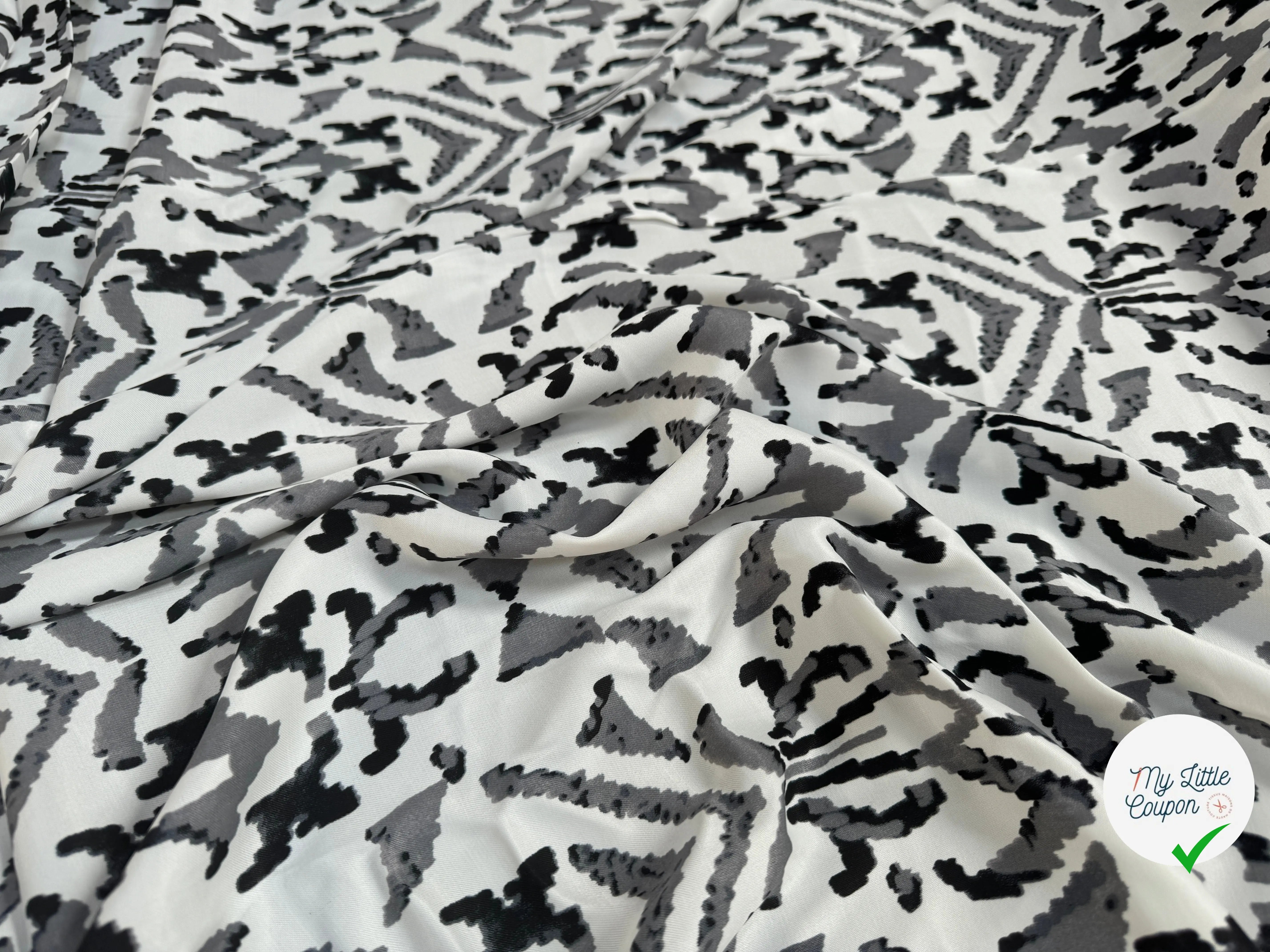VISCOSE SATIN TISSU IMPRIMÉ TACHES NOIR - My Little Coupon