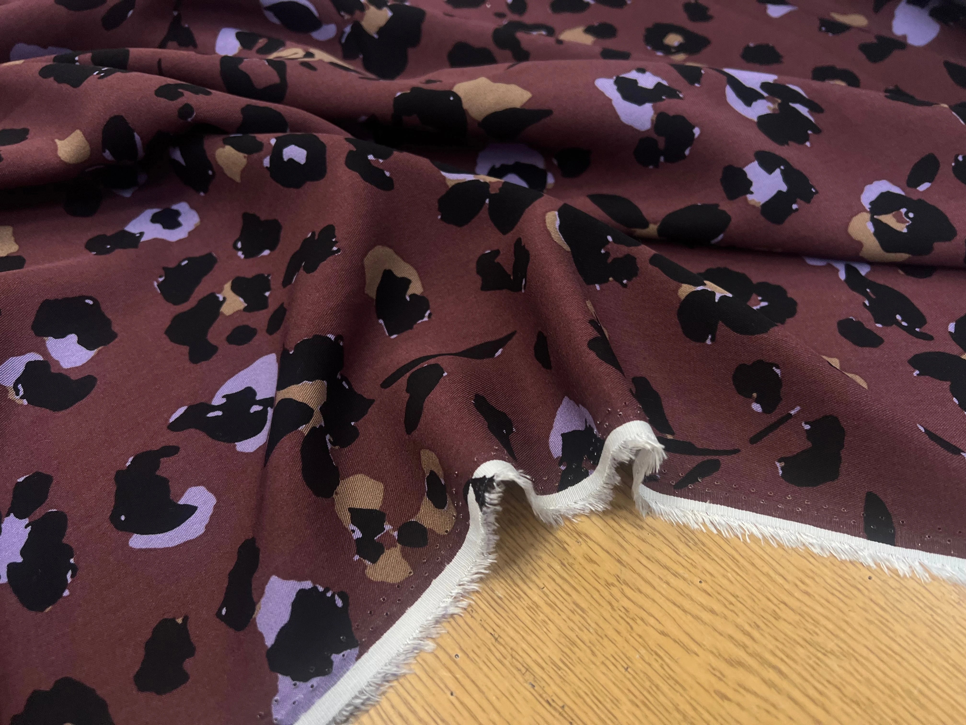 VISCOSE TWILL PRINT LEOPARD LILAC - BLACK - My Little Coupon