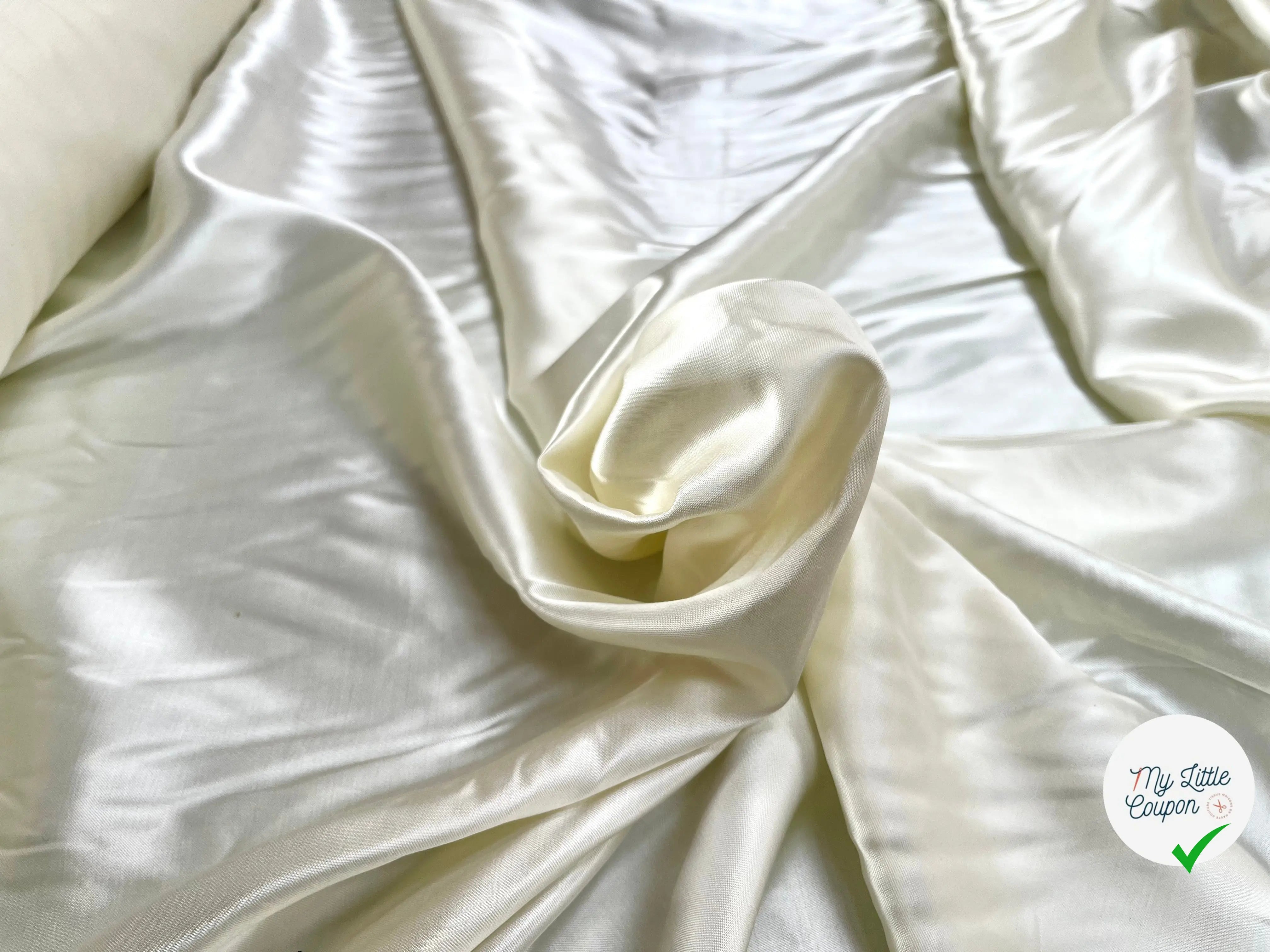 VISCOSE UNI BEIGE SATINÉ SERGÉE - My Little Coupon