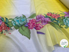 VOILAGE DE COTON SOIE BOUQUET DE FLEURS FOND JAUNE MLC INTERN