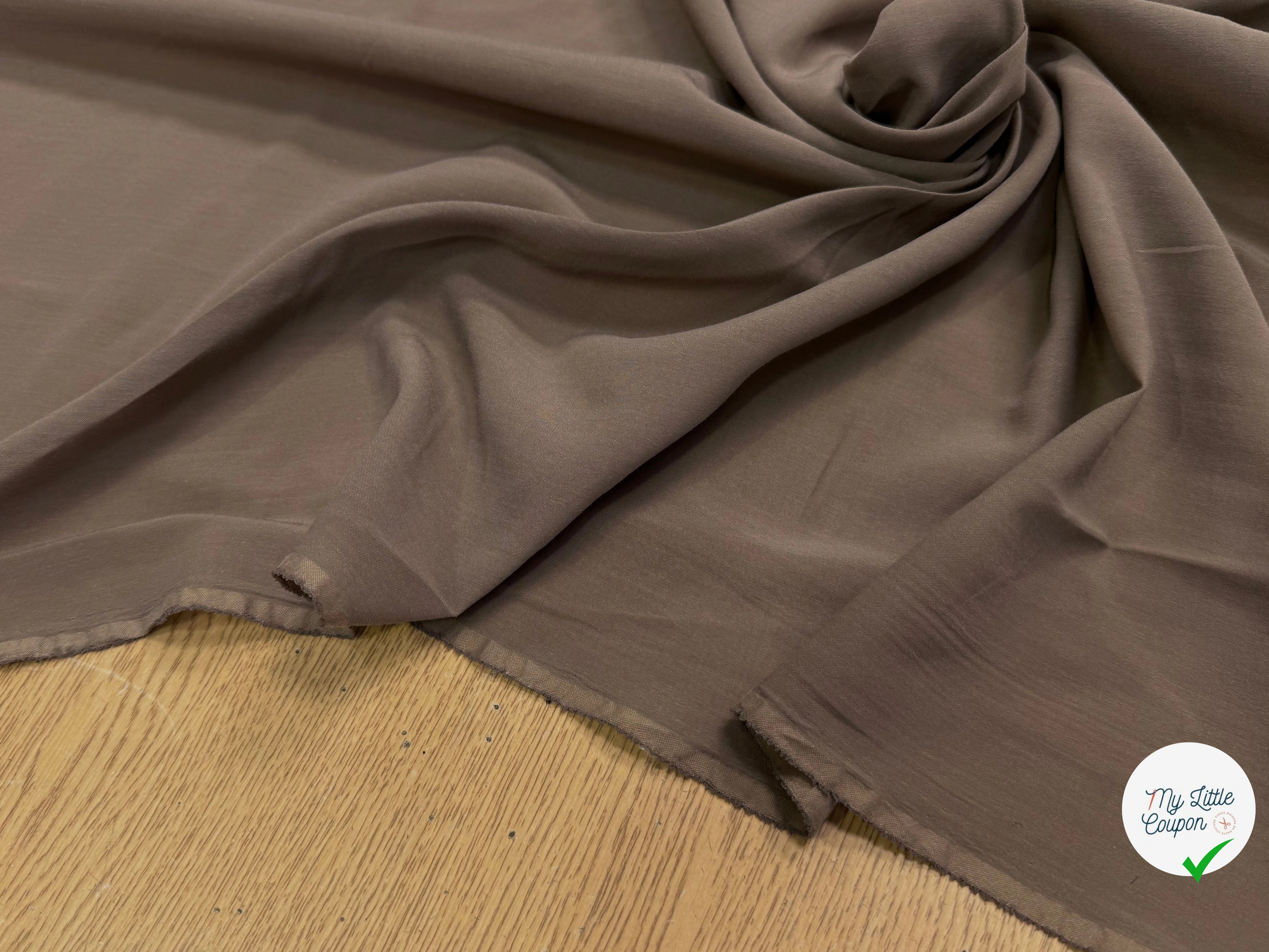 VOILE CREPÉ POLYVISCOSE MARRON - My Little Coupon