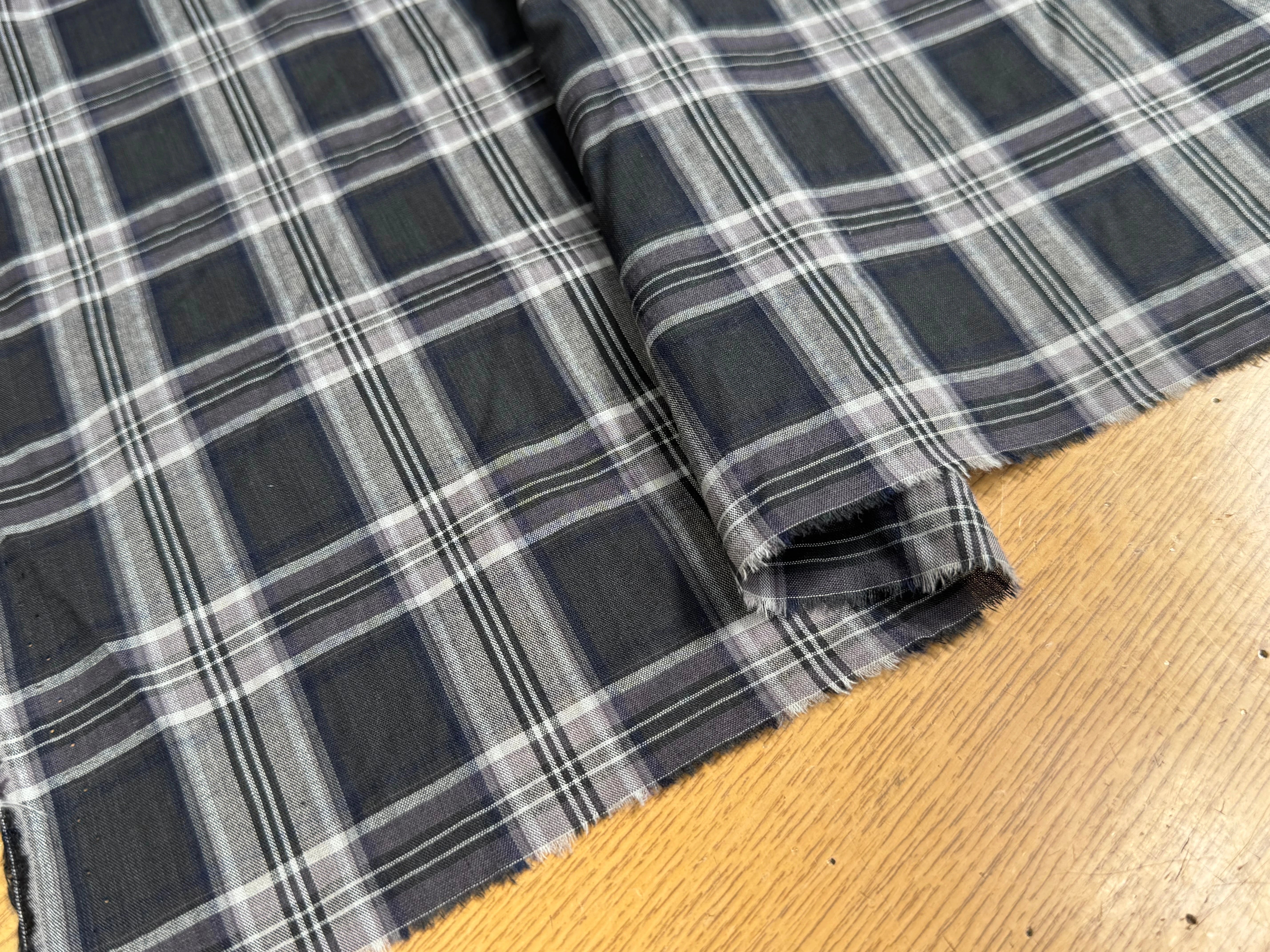 VOILE DE COTON BELLE DENSITÉ À CARREAUX ANTHRACITE GRIS - My Little Coupon