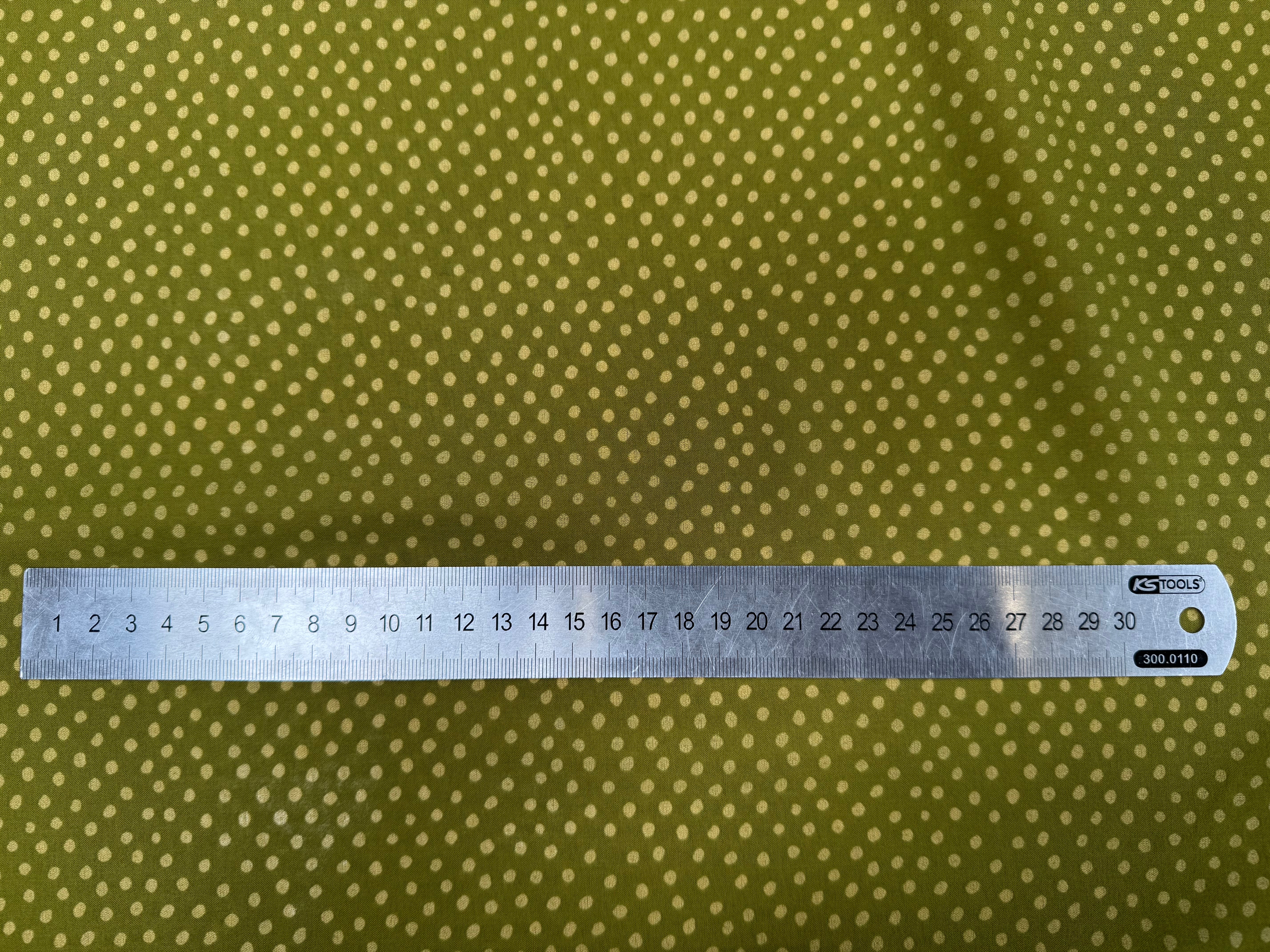 VOILE DE COTON FOND VERT MOTIFS PETITS POIDS - My Little Coupon